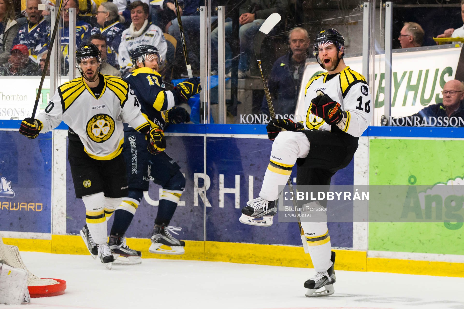 Brynäs Daniel Paille jublar