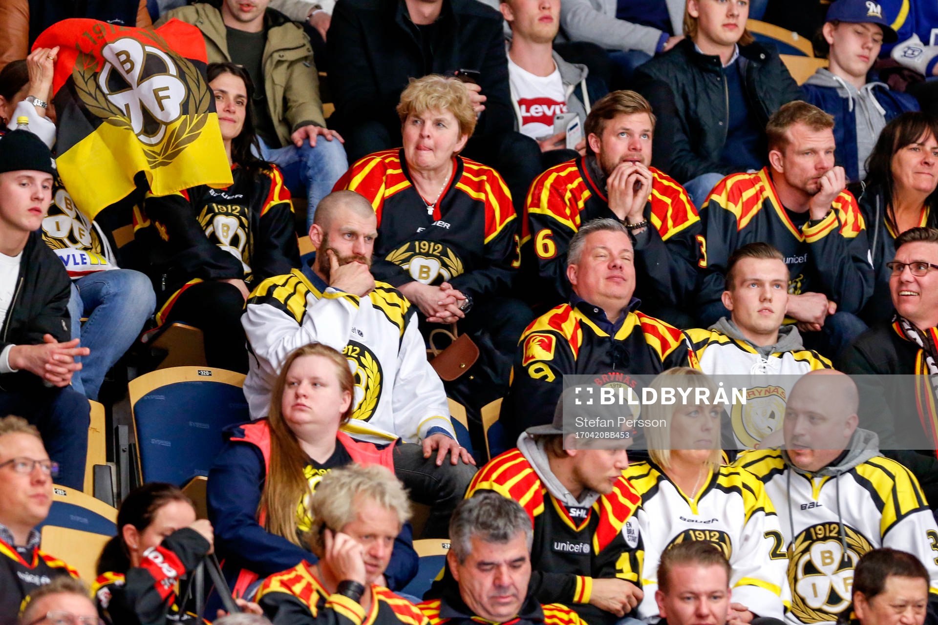 Brynäs skadade Jörgen Sundqvist i publiken
