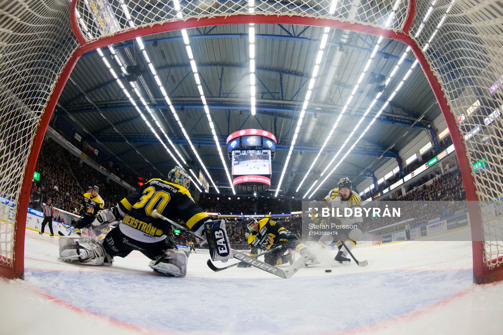 s målvakt Linus Söderström