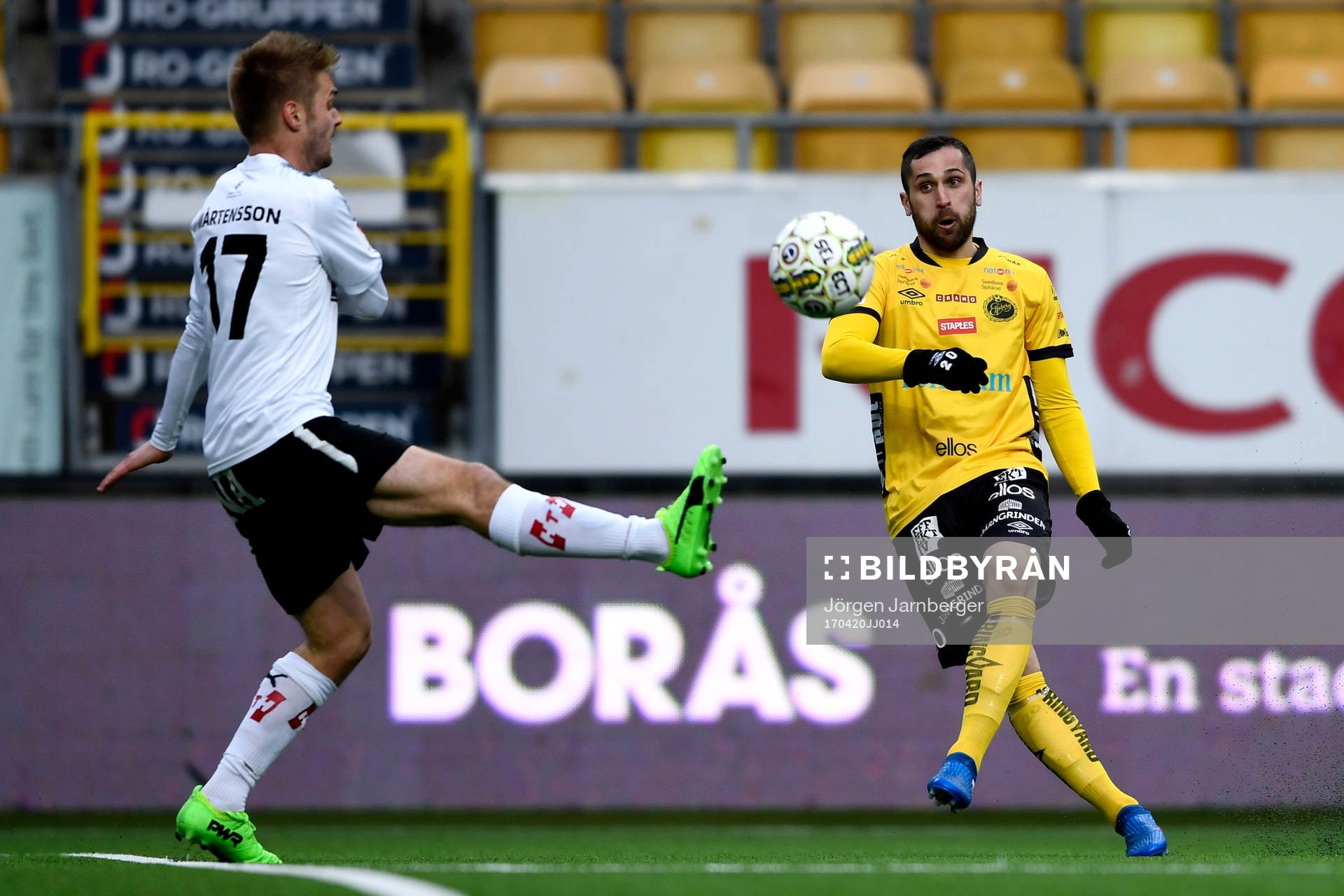 Örebros Johan Mårtensson och Elfsborgs Emir Bajrami