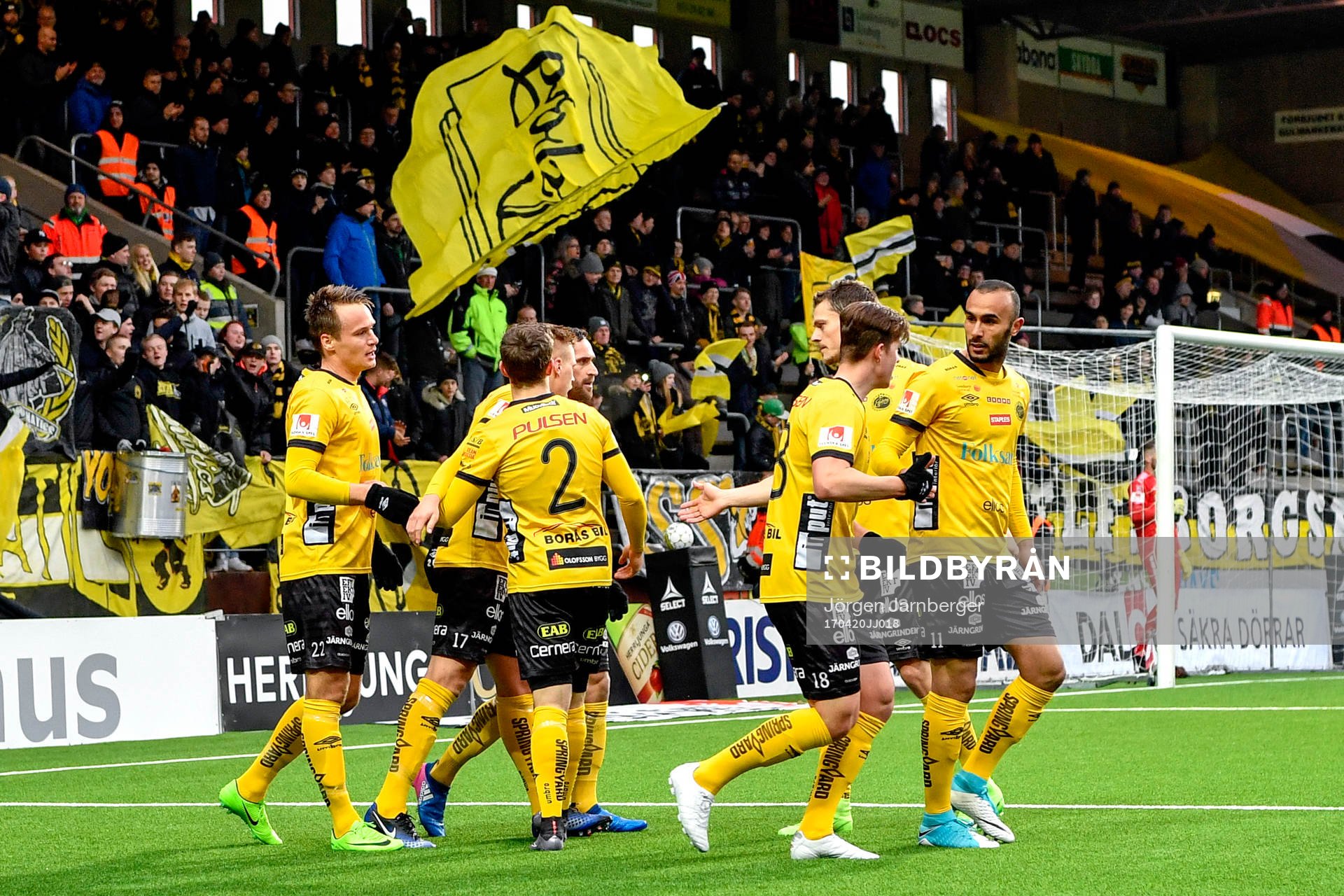 Elfsborgs Viktor Prodell jublar med lagkamrater