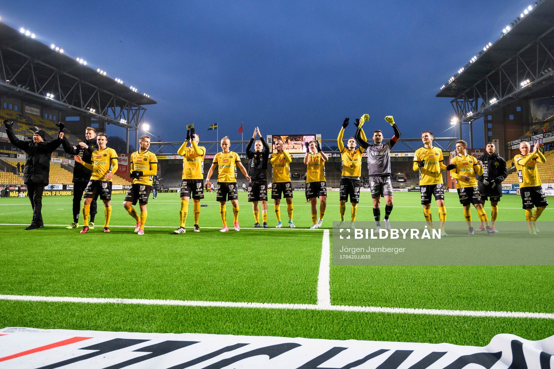Elfsborgs spelare tackar publiken