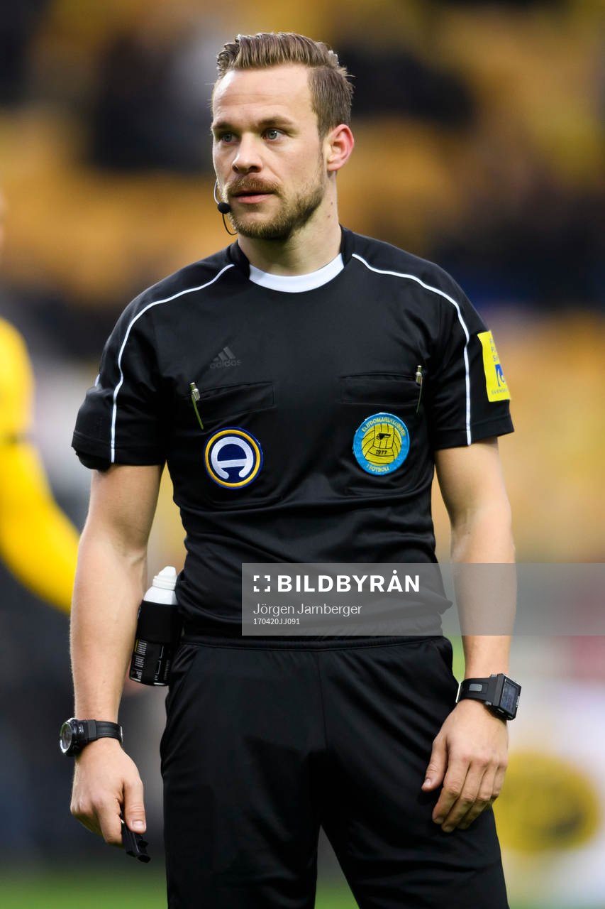 Domare Kristoffer Karlsson