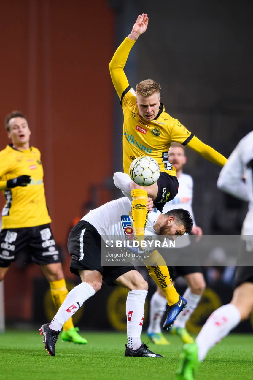 Elfsborgs Per Frick och Örebros Brendan Hines-Ike