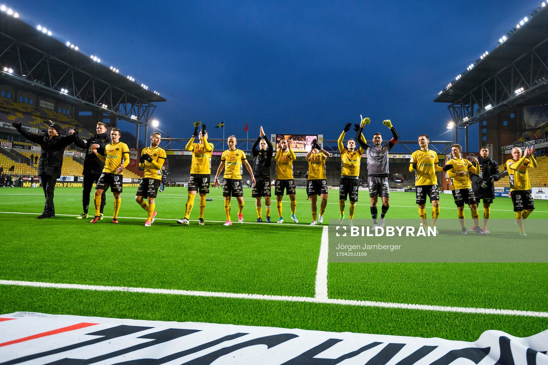 Elfsborgs spelare tackar publiken