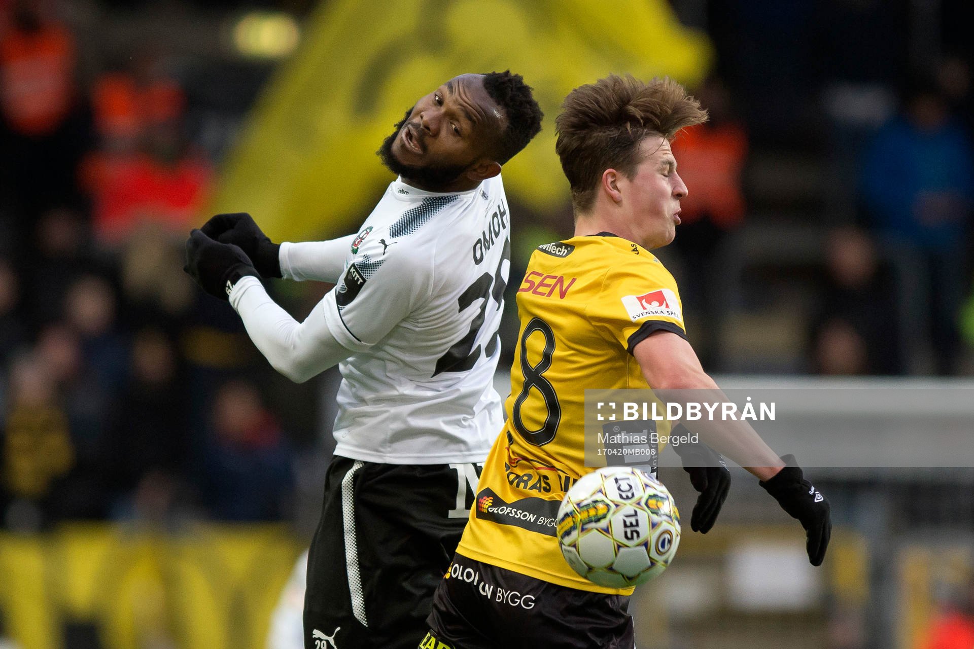 Örebros Michael Junior Omah och Elfsborgs Simon Olsson i