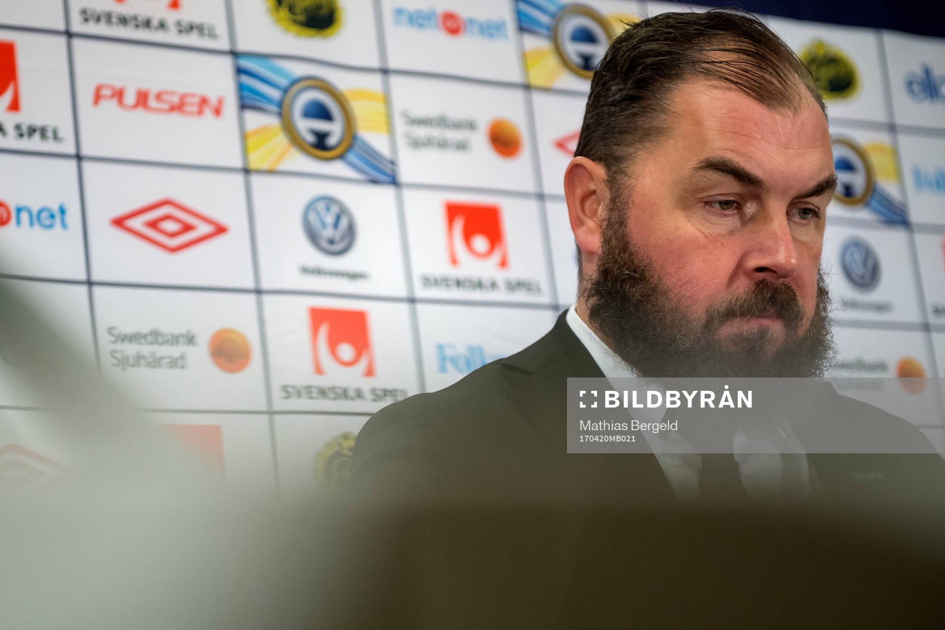 Örebros tränare Alexander Axén på presskonferensen