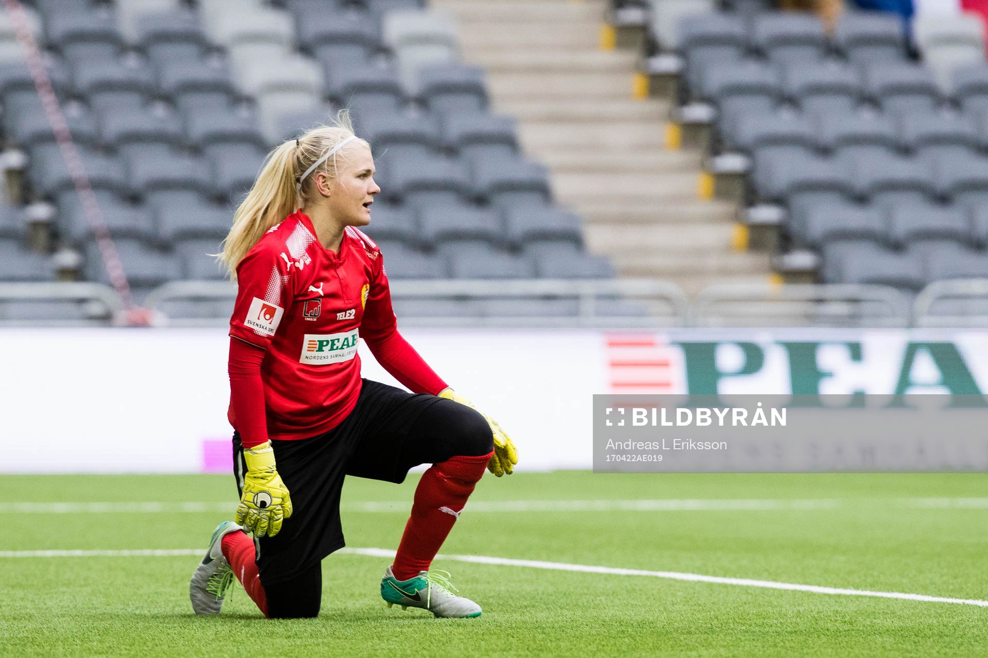 Hammarbys målvakt Emma Holmgren deppar