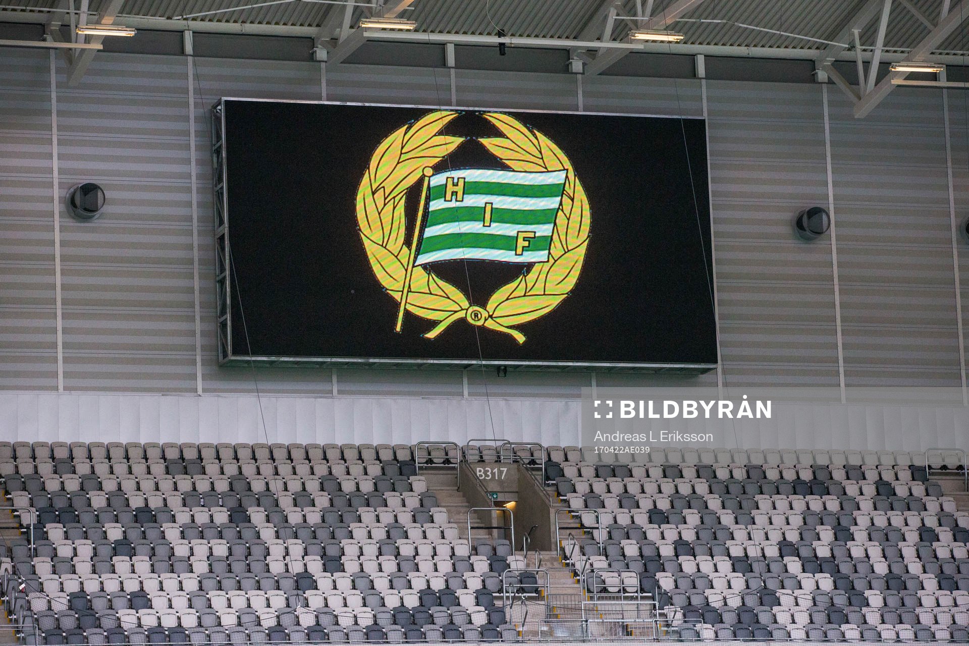 Storbildsskärm med Hammarbys emblem