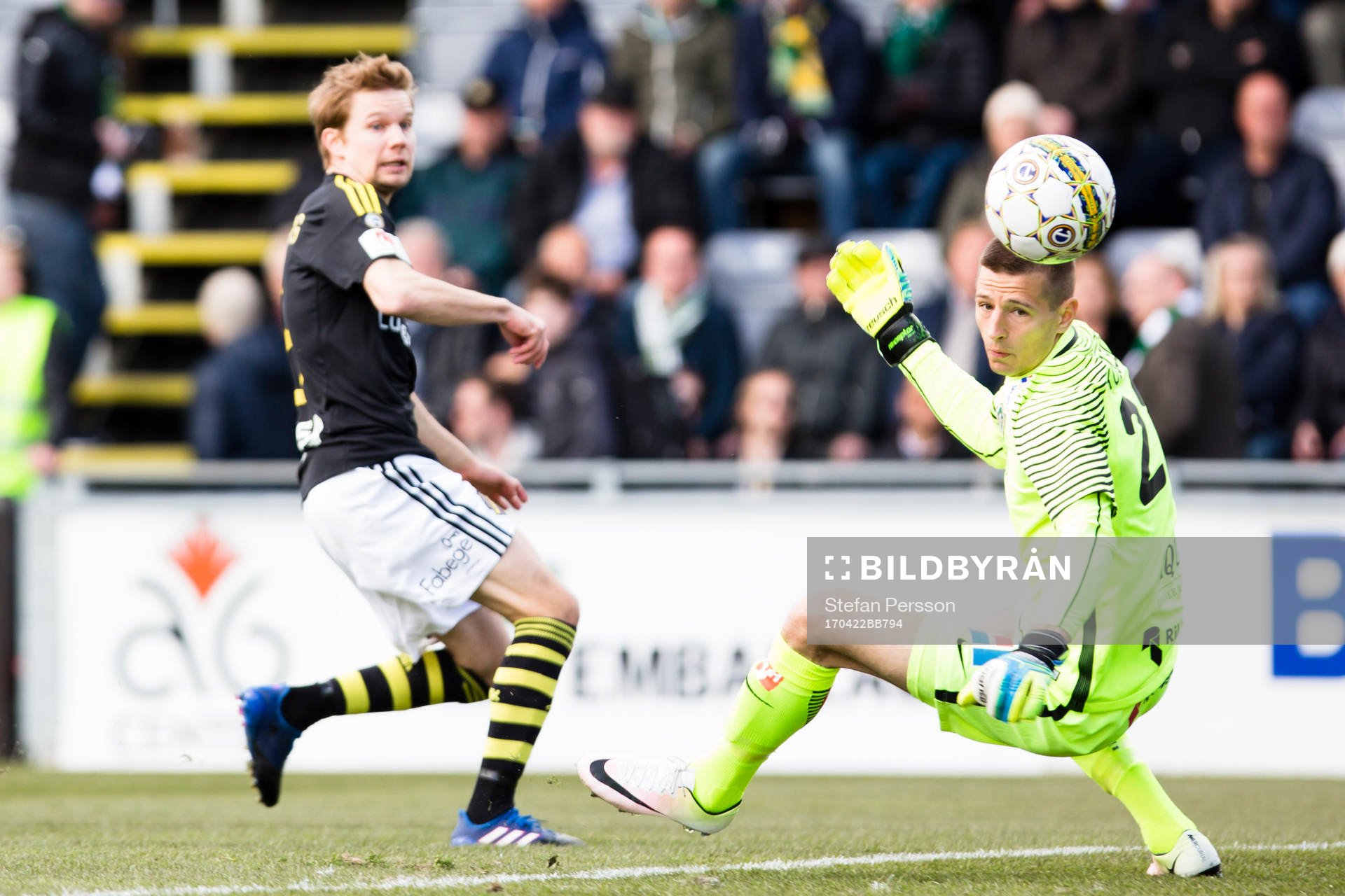 s Johan Blomberg gör 0-1