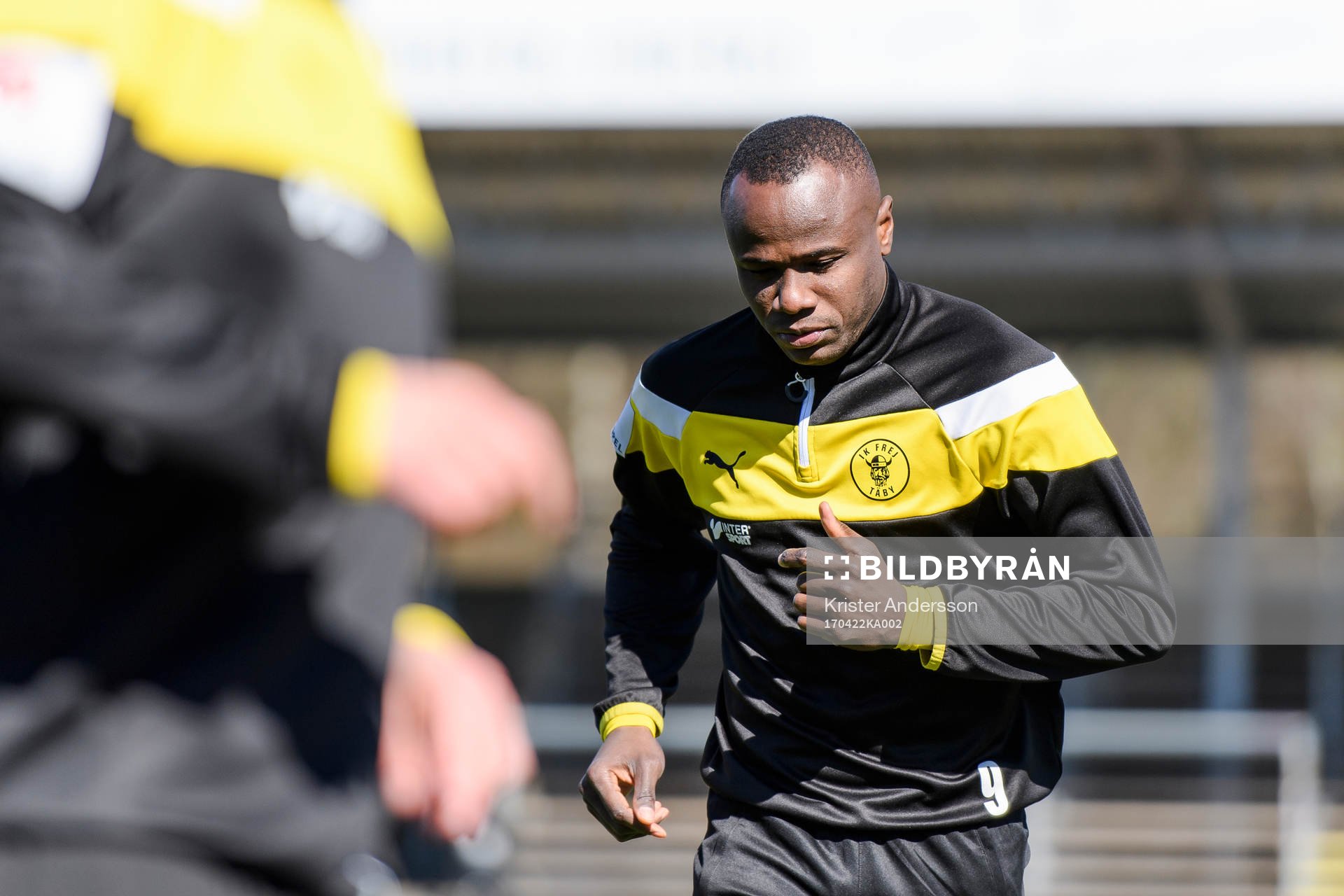 Frejs Nsima Peter före fotbollsmatchen i Superettan mellan