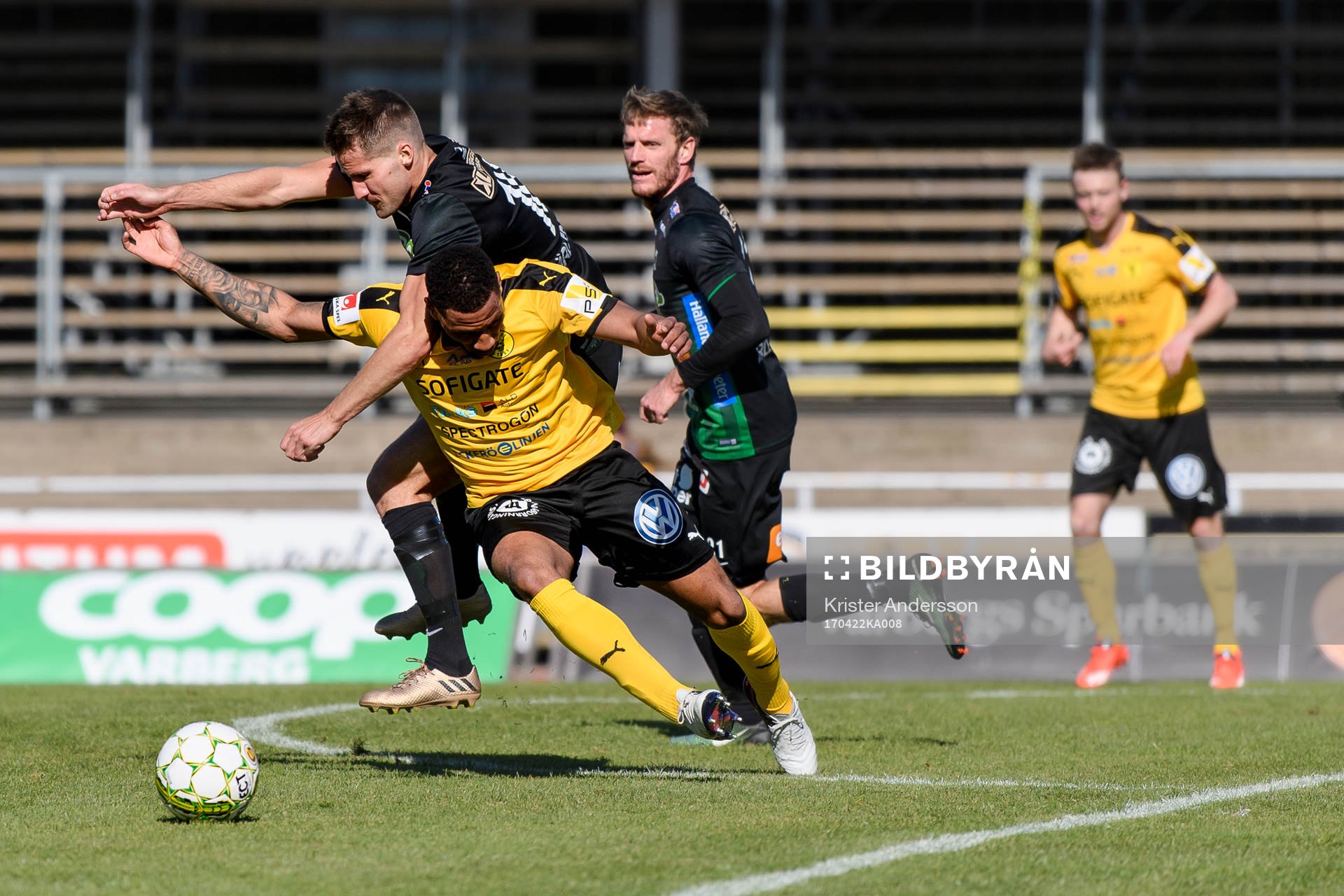 Varbergs Gabriel Altemark-Vanneryr och Frejs Alie Sesay