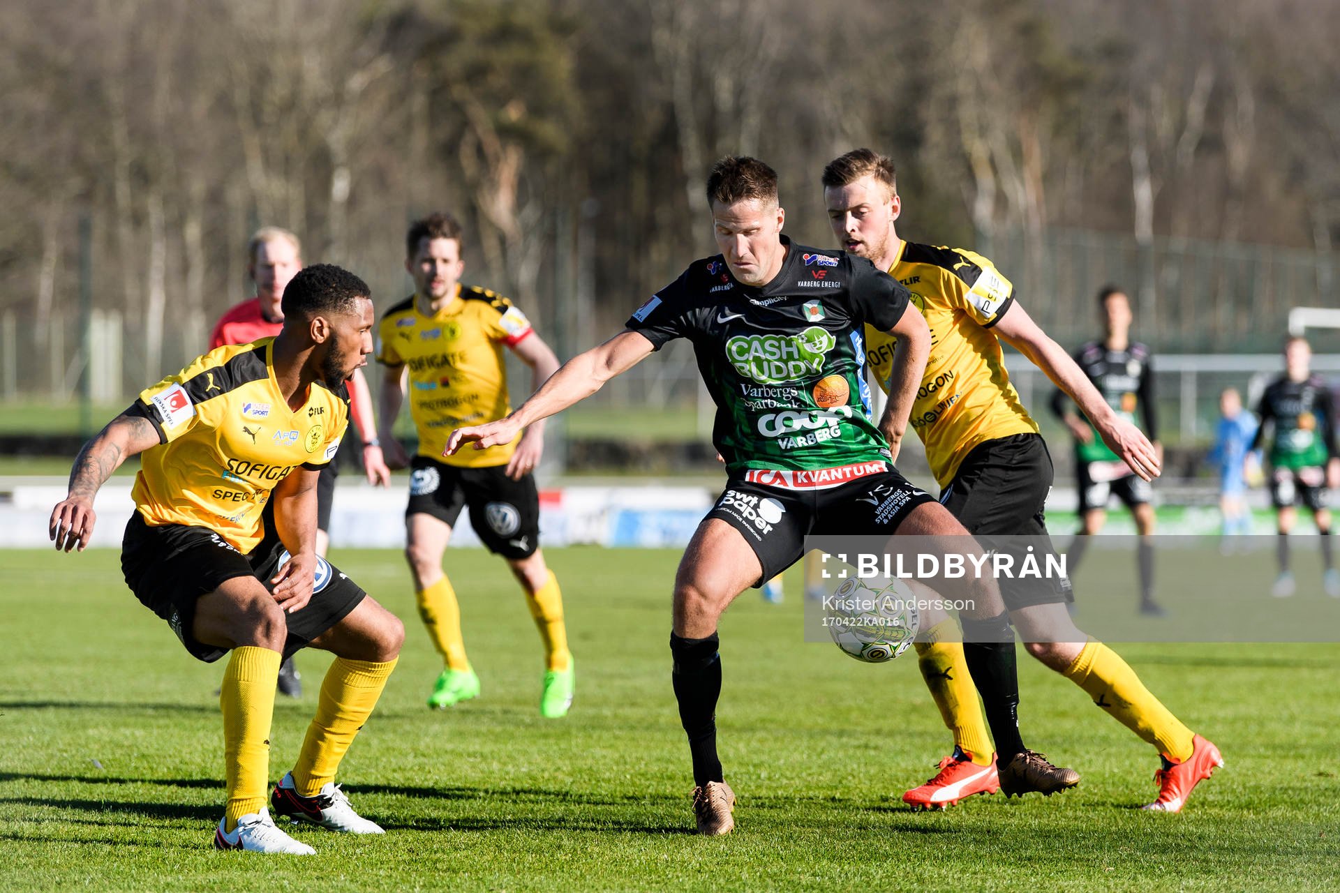 Varbergs Gabriel Altemark-Vanneryr under fotbollsmatchen i Superettan mellan Varberg och Frej den 22 april 2017 i Varberg.