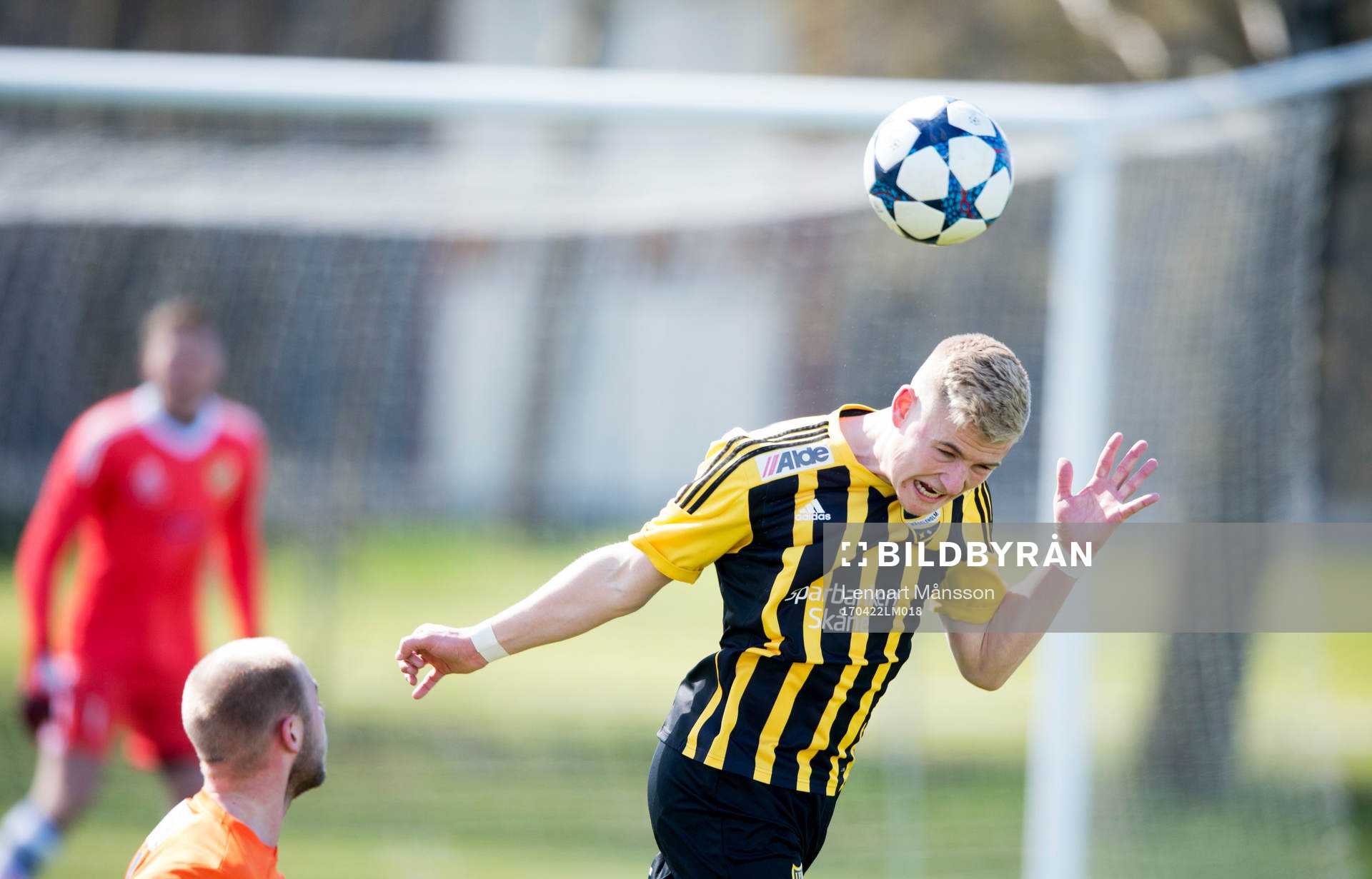 IFK Hässleholms Linus Svensson i matchen i division 2