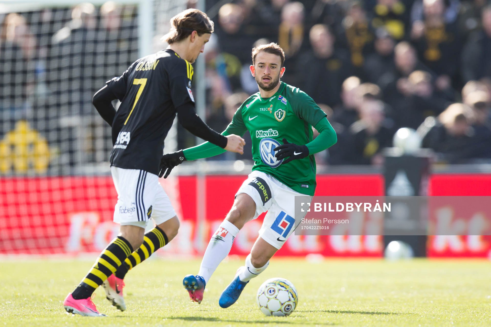 s Kristoffer Olsson mot Jönköpings Robert Gojani