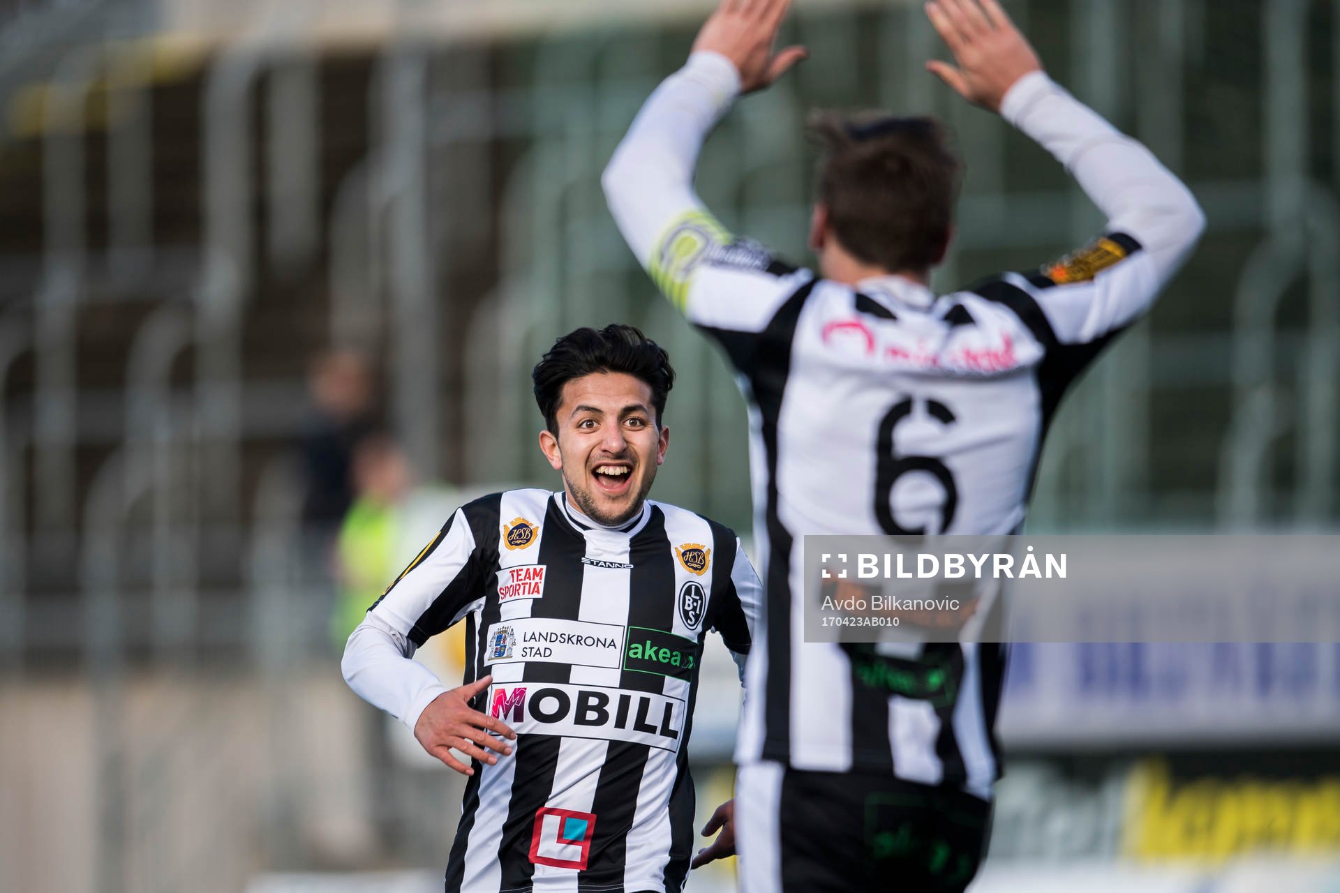 Landskronas Saber Azizi och Philip Andersson jublar under fotbollsmatchen i Division 1 Södra mellan Landskrona och Assyriska den 23 april 2017 i Landskrona.