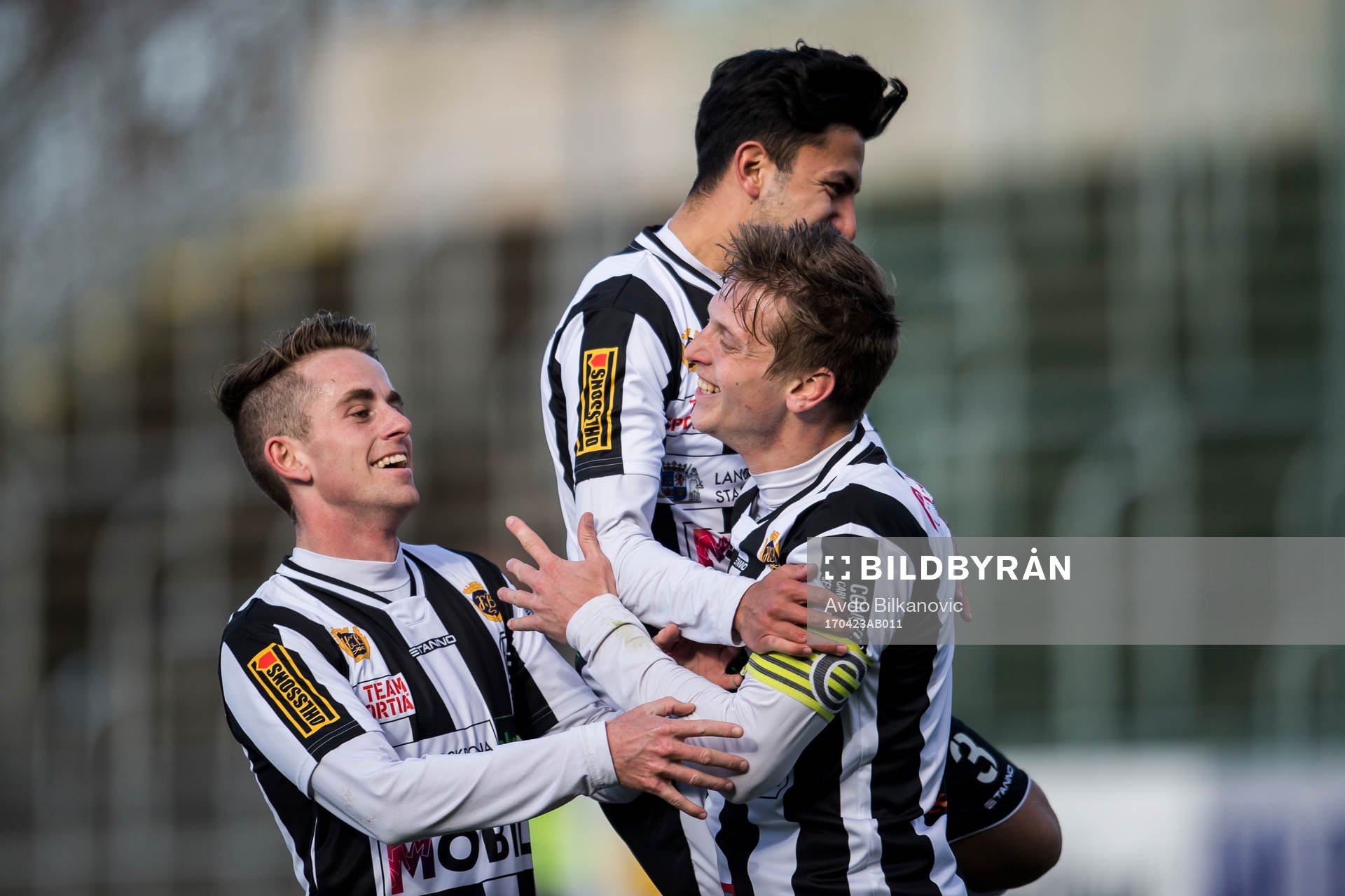 Landskronas Philip Andersson, Rasmus Alm och Saber Azizi jublar under fotbollsmatchen i Division 1 Södra mellan Landskrona och Assyriska den 23 april 2017 i Landskrona.