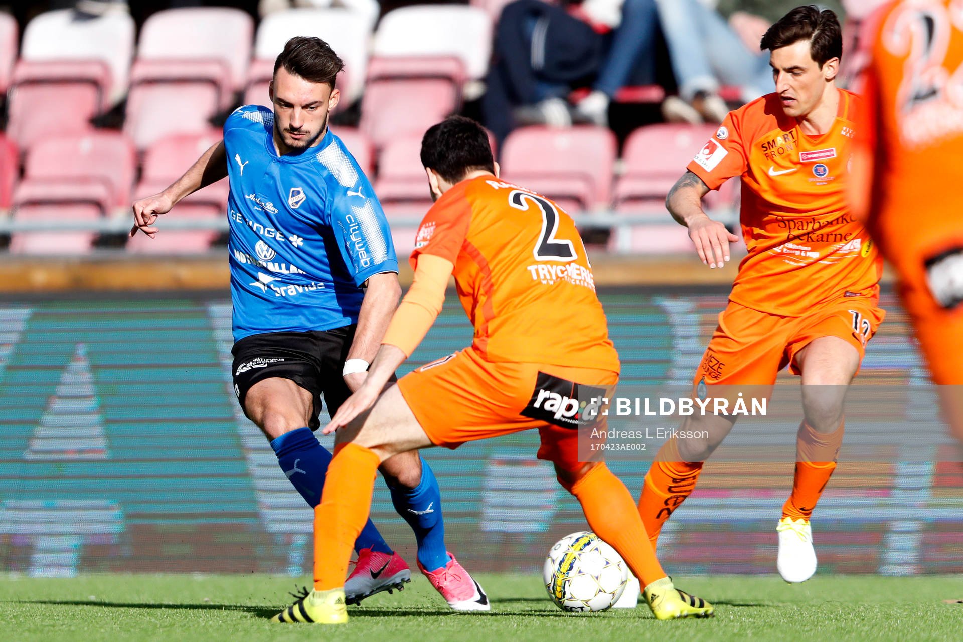 Halmstads Sead Haksabanovic och AFC Eskilstunas Daniel