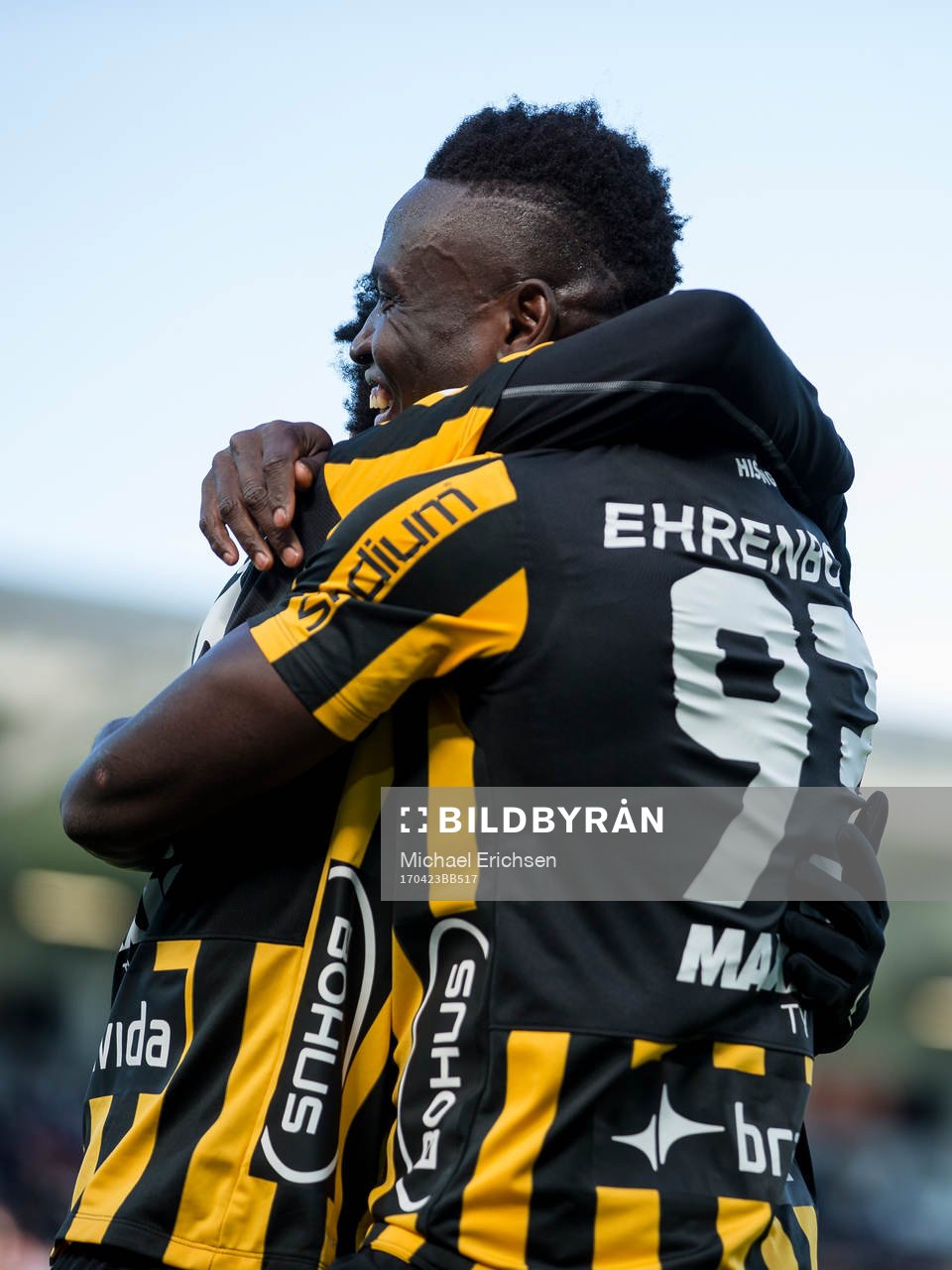 Häckens Nasiru Mohammed jublar och kramar om 1-0