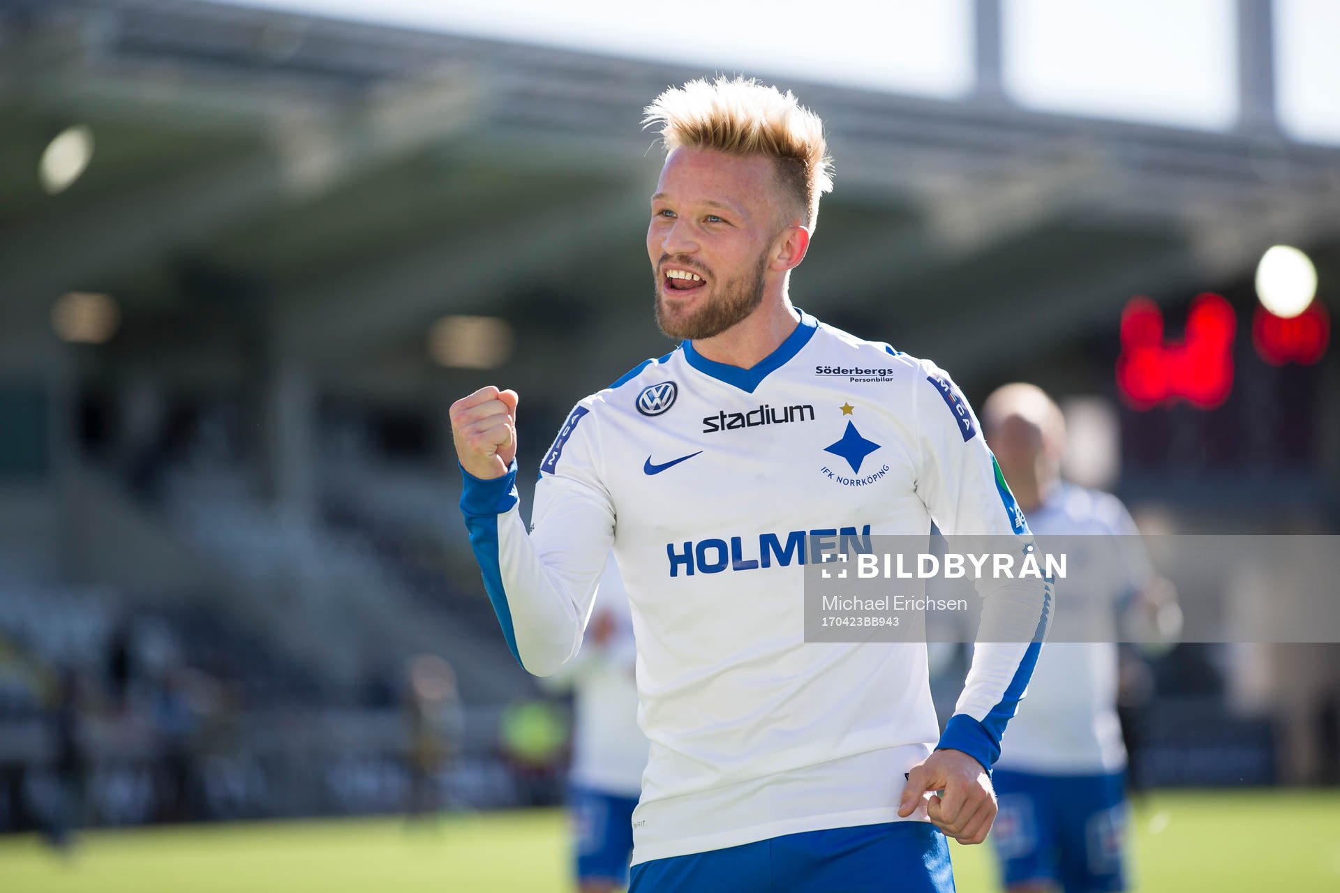 Norrköpings Nicklas Bärkroth jublar