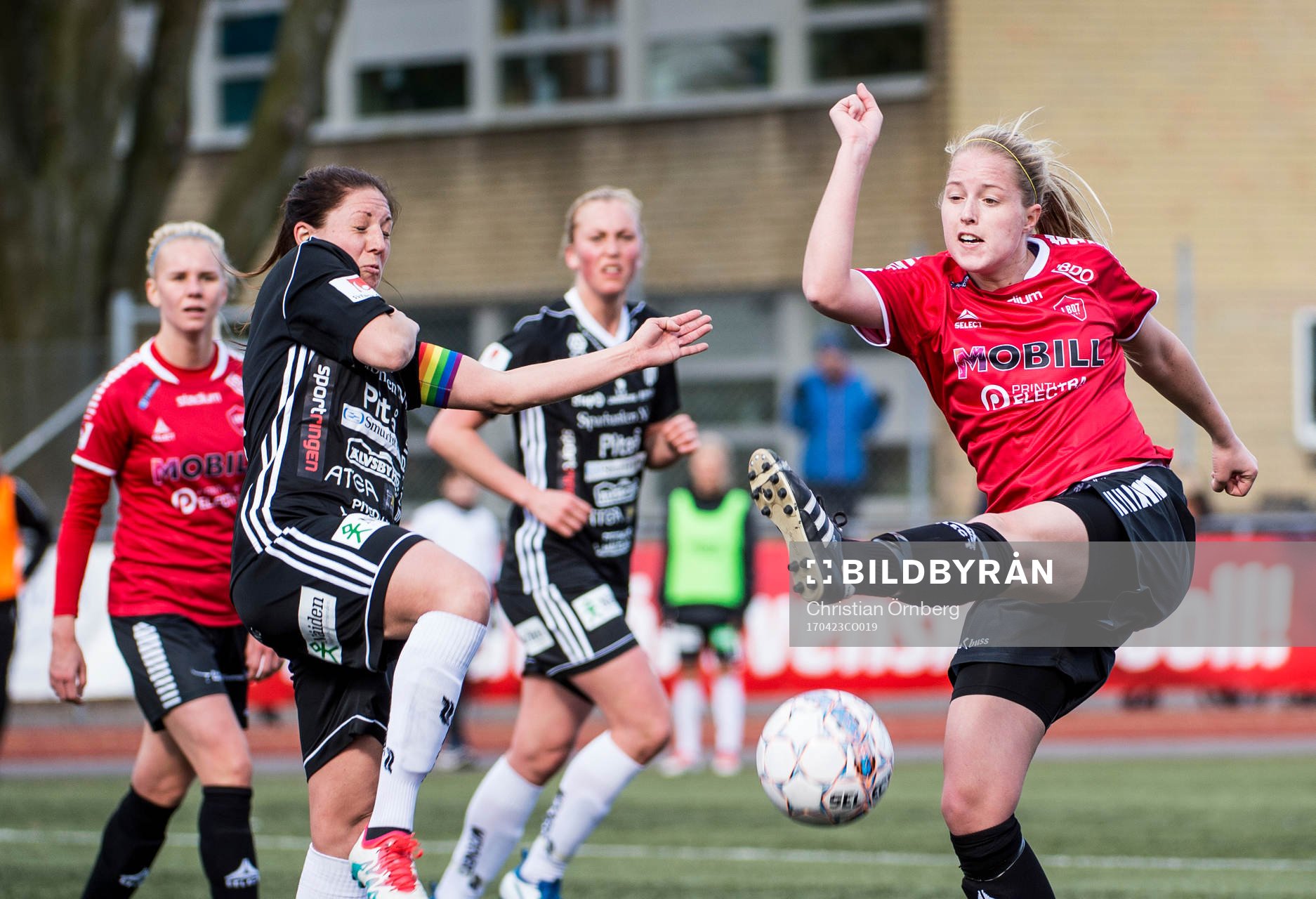 LB07s Michaela Johnsson mot Piteås Josefin Johansson