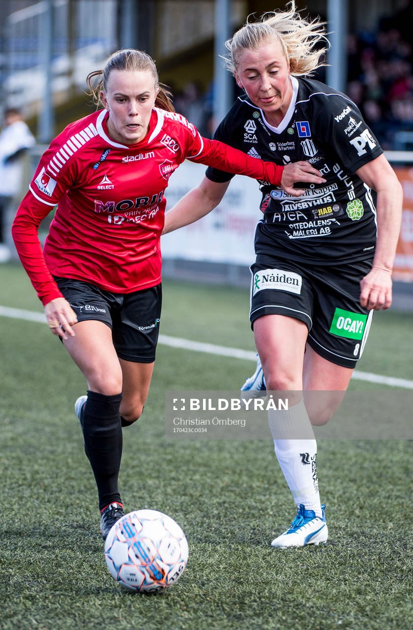 LB07s Elin Björklund mot Piteås Julia Karlenäs