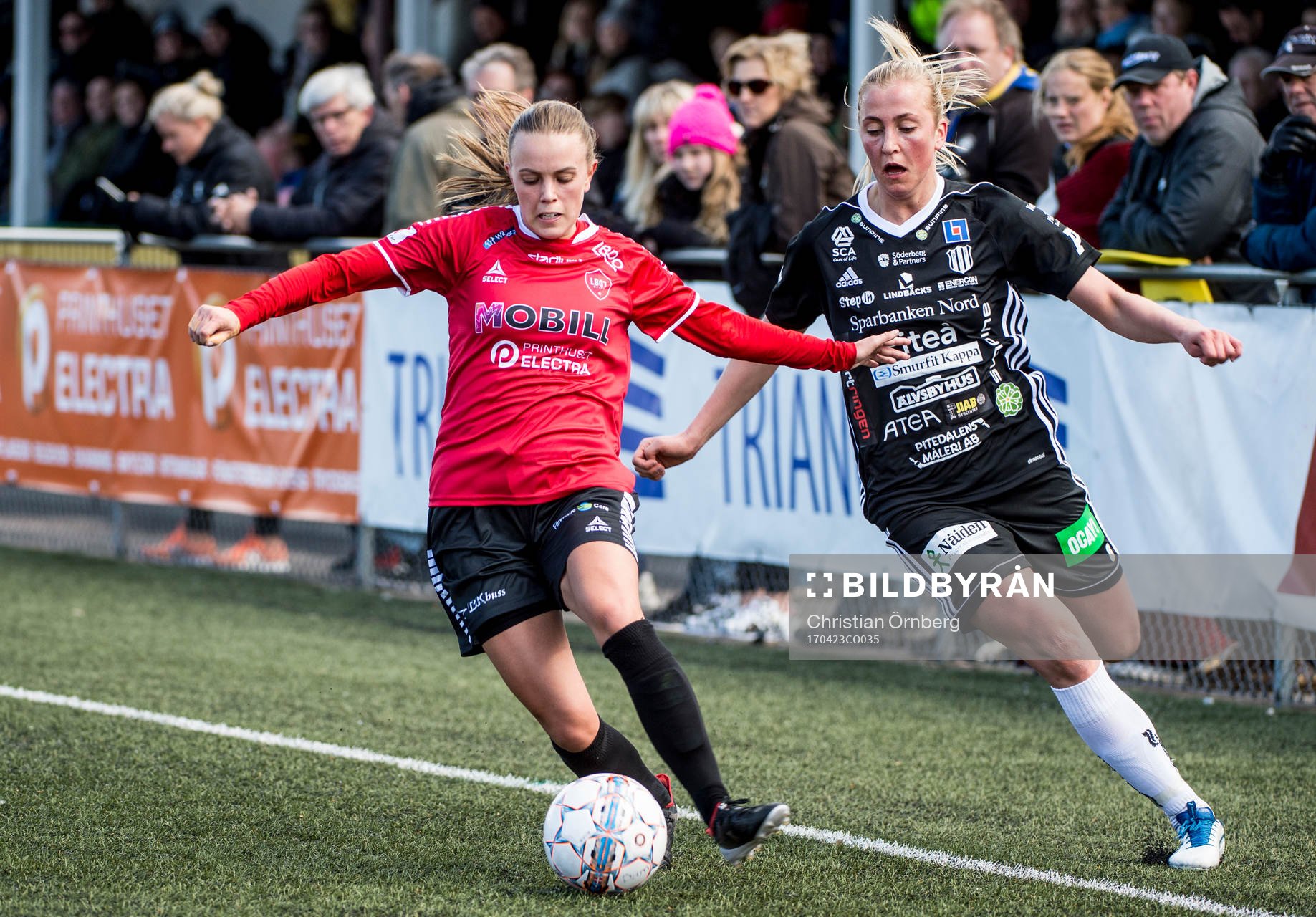 LB07s Elin Björklund mot Piteås Julia Karlenäs