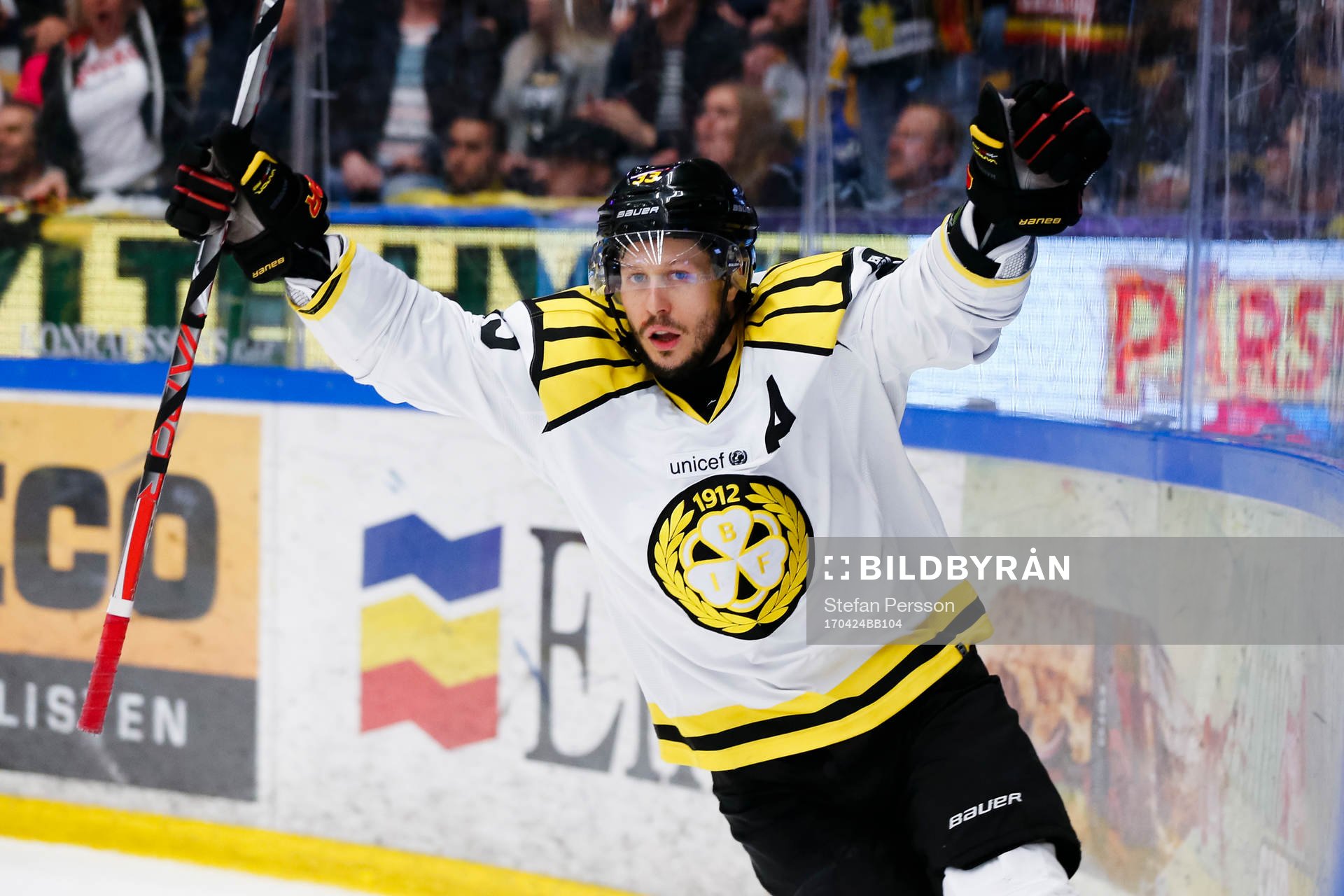 Brynäs Elias Fälth jublar