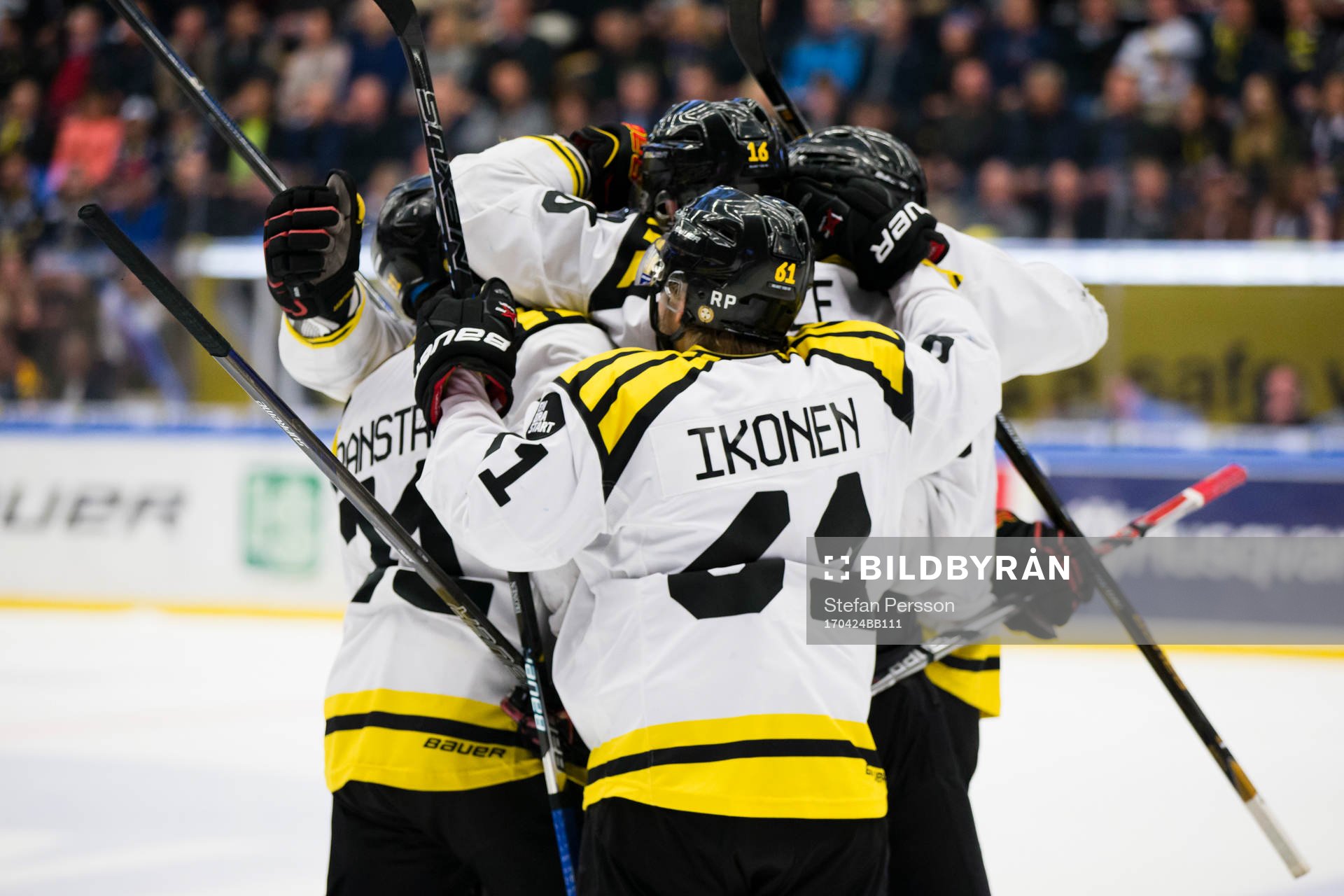 Brynäs spelare jublar