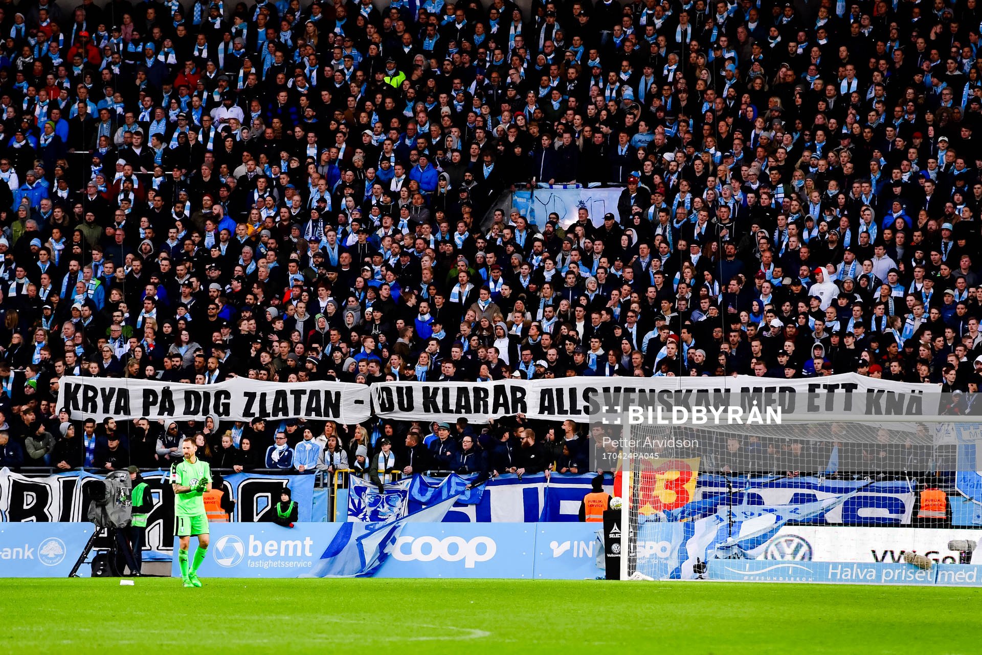 Malmö FFs supportrar med hälsning till Zlatan Ibrahimovic