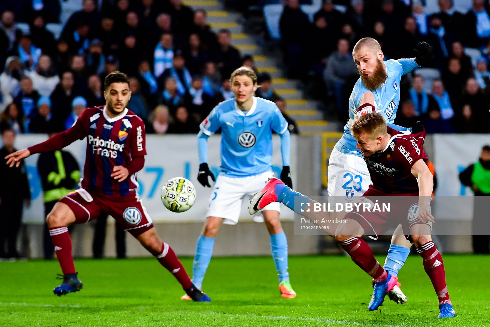 Malmö FFs Jo Inge Berget och Djurgårdens Niklas Gunnarsson