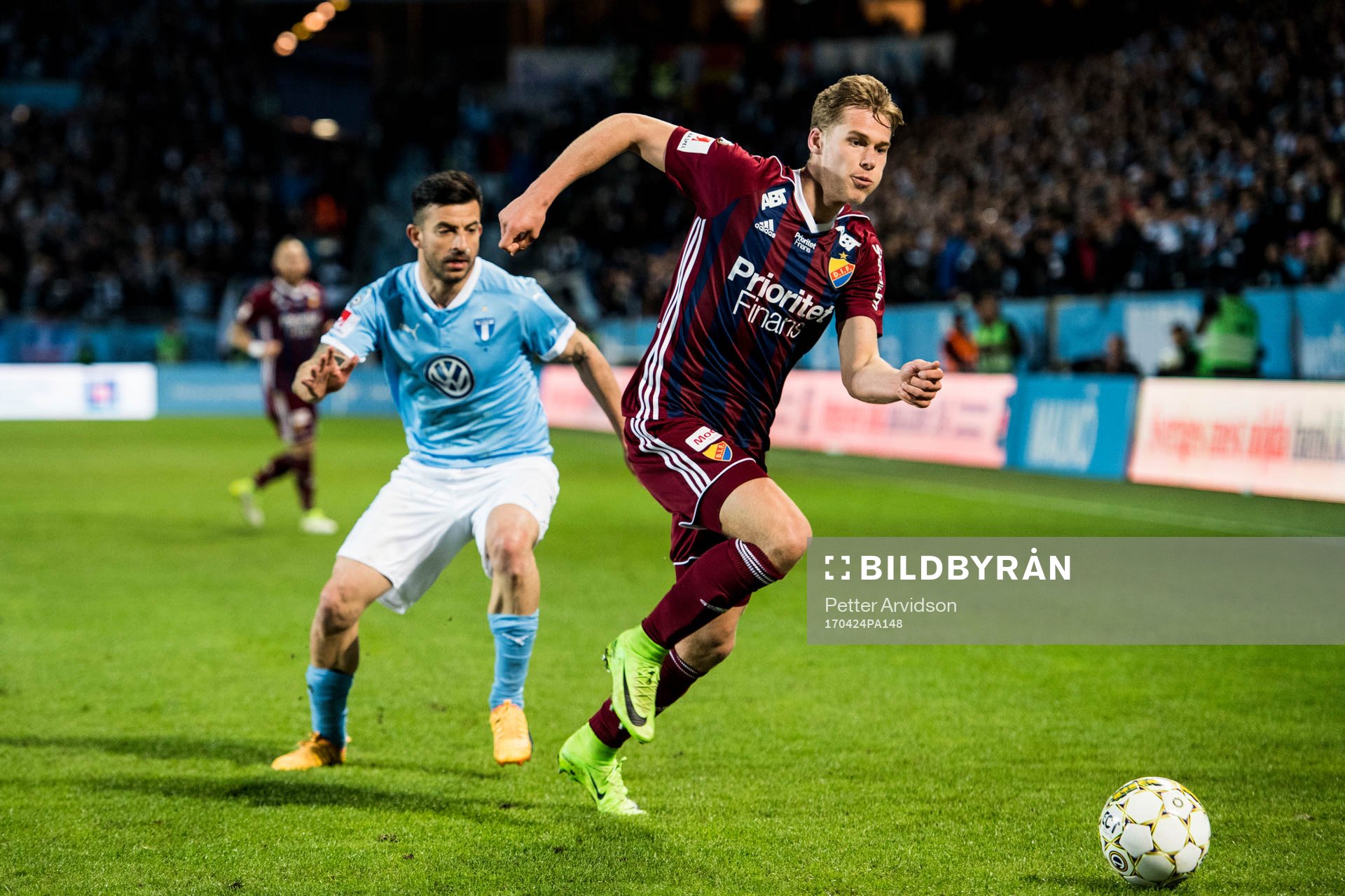 Djurgårdens Felix Beijmo och Malmö FFs Behrang Safari