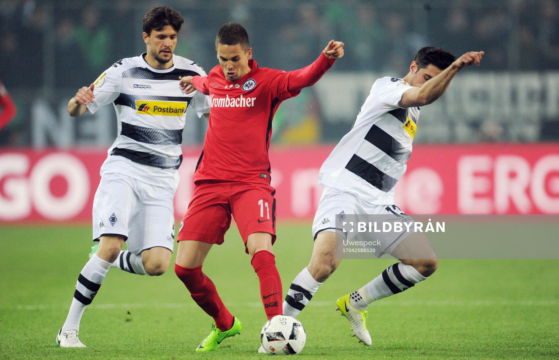  v.l. Tobias Strobl, Mijat Gacinovic, Lars Stindl (Gladbach)