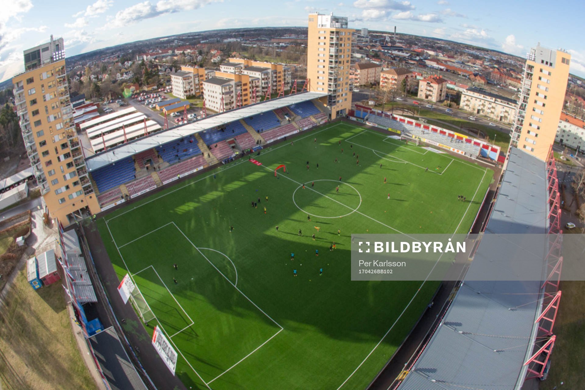 Tunavallen i Eskilstuna från ovan innan fotbollsmatchen i