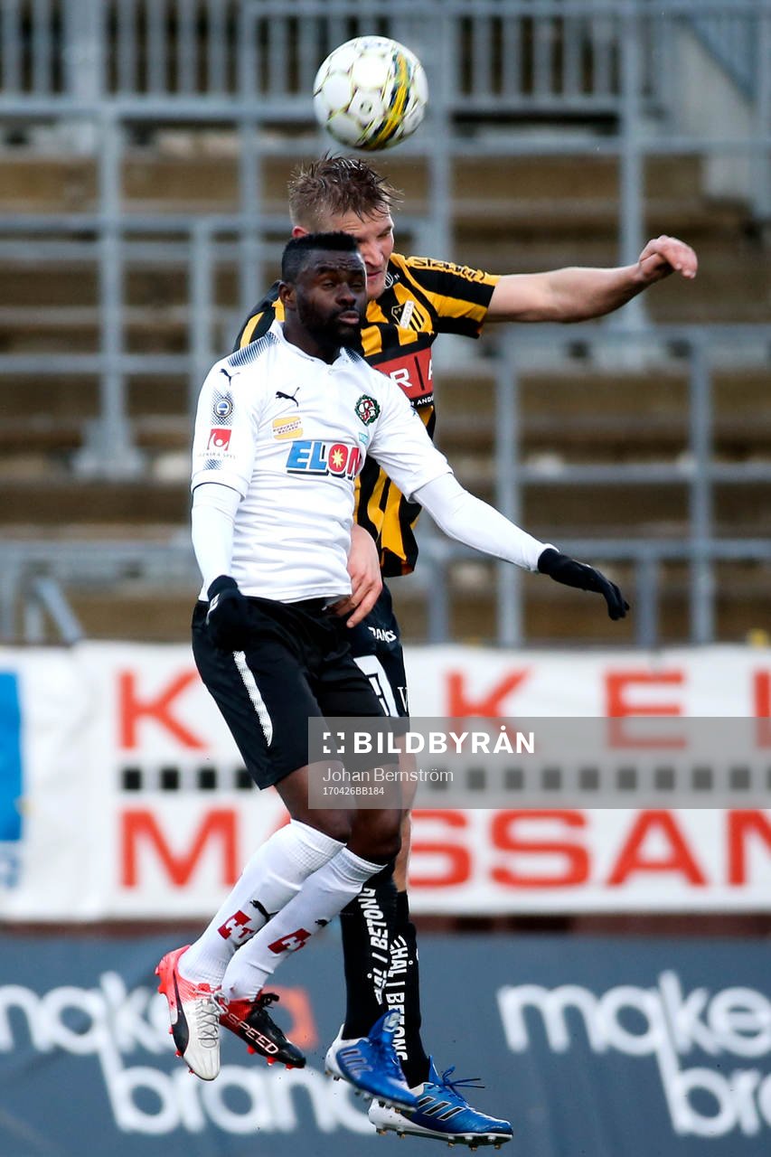 Örebros Maic Sema och Häckens Juhani Ojala