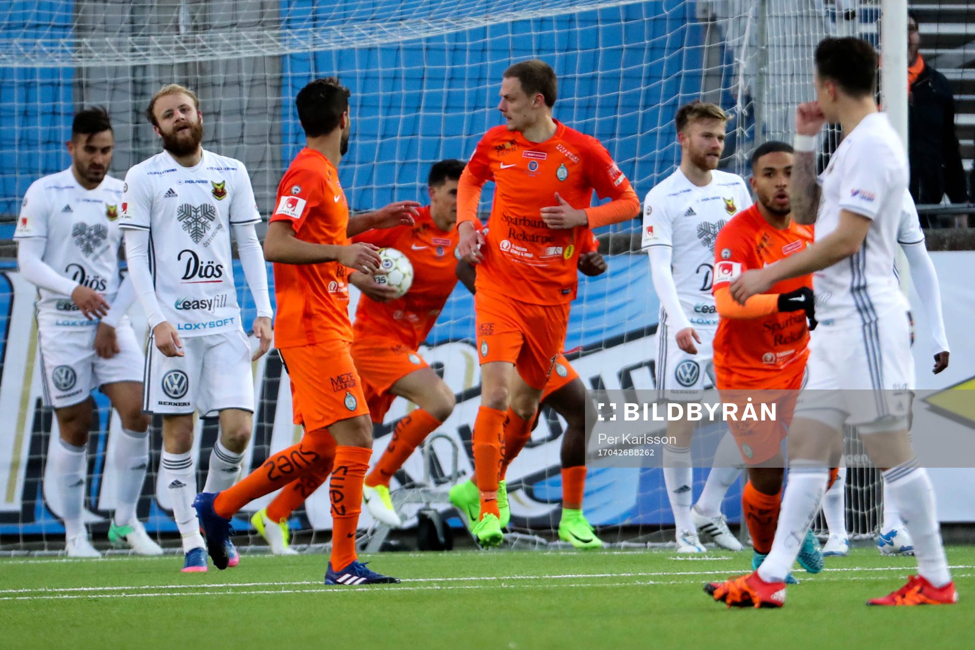 AFC Eskilstunas Simon Alexandersson jublar efter 1-3 under fotbollsmatchen i Allsvenskan mellan AFC Eskilstuna och Östersund den 26 april i Eskilstuna.