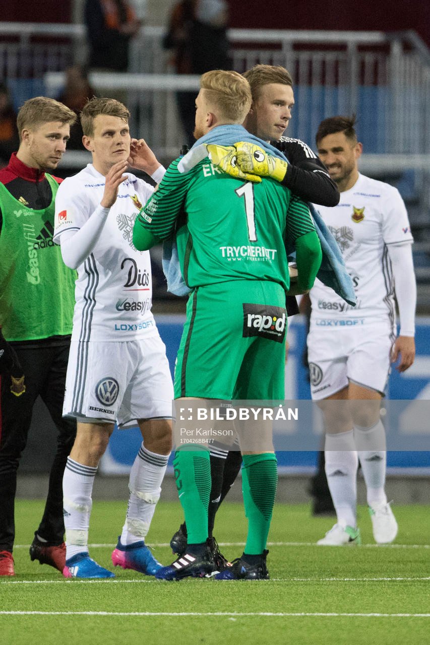 AFC Eskilstunas målvakt Tim Erlandssonocg målvakt Andreas