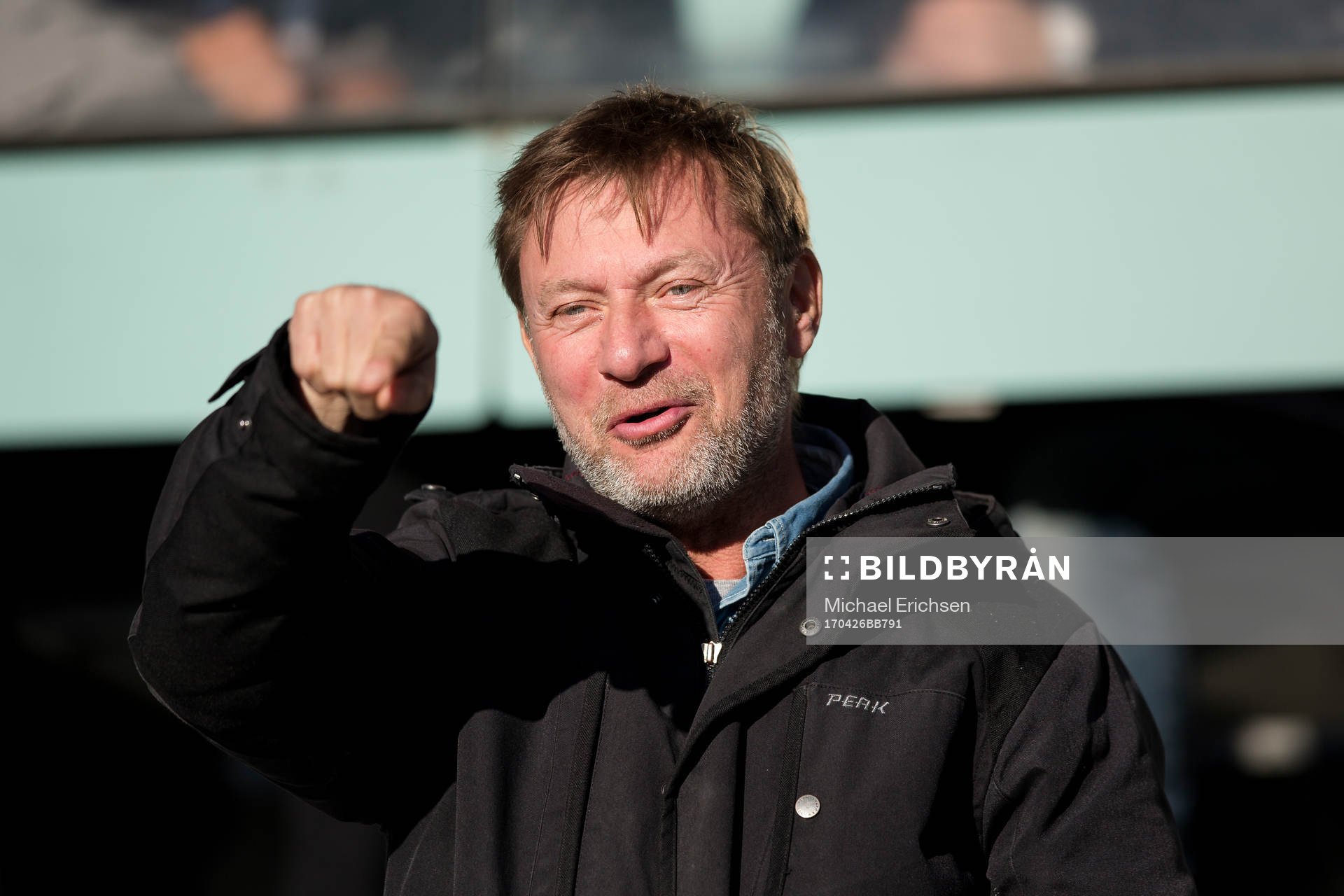Damlandslagets nästa förbundskapten Peter Gerhardsson på läktaren under fotbollsmatchen i allsvenskan mellan IFK Göteborg och Hammarby den 26 april 2017 i Göteborg.
