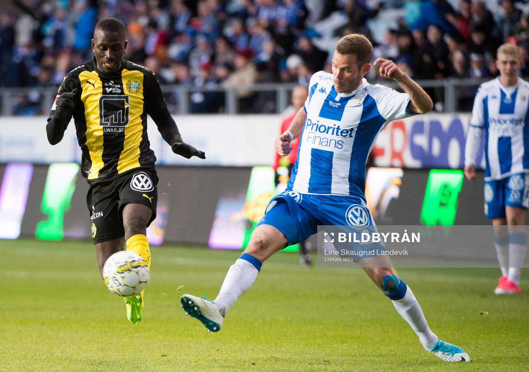 Hammarbys Pa Amat Dibba och IFK Göteborgs Emil Salomonsson