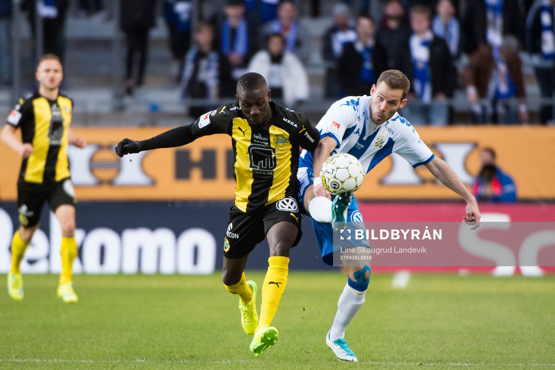 Hammarbys Pa Amat Dibba och IFK Göteborgs Emil Salomonsson