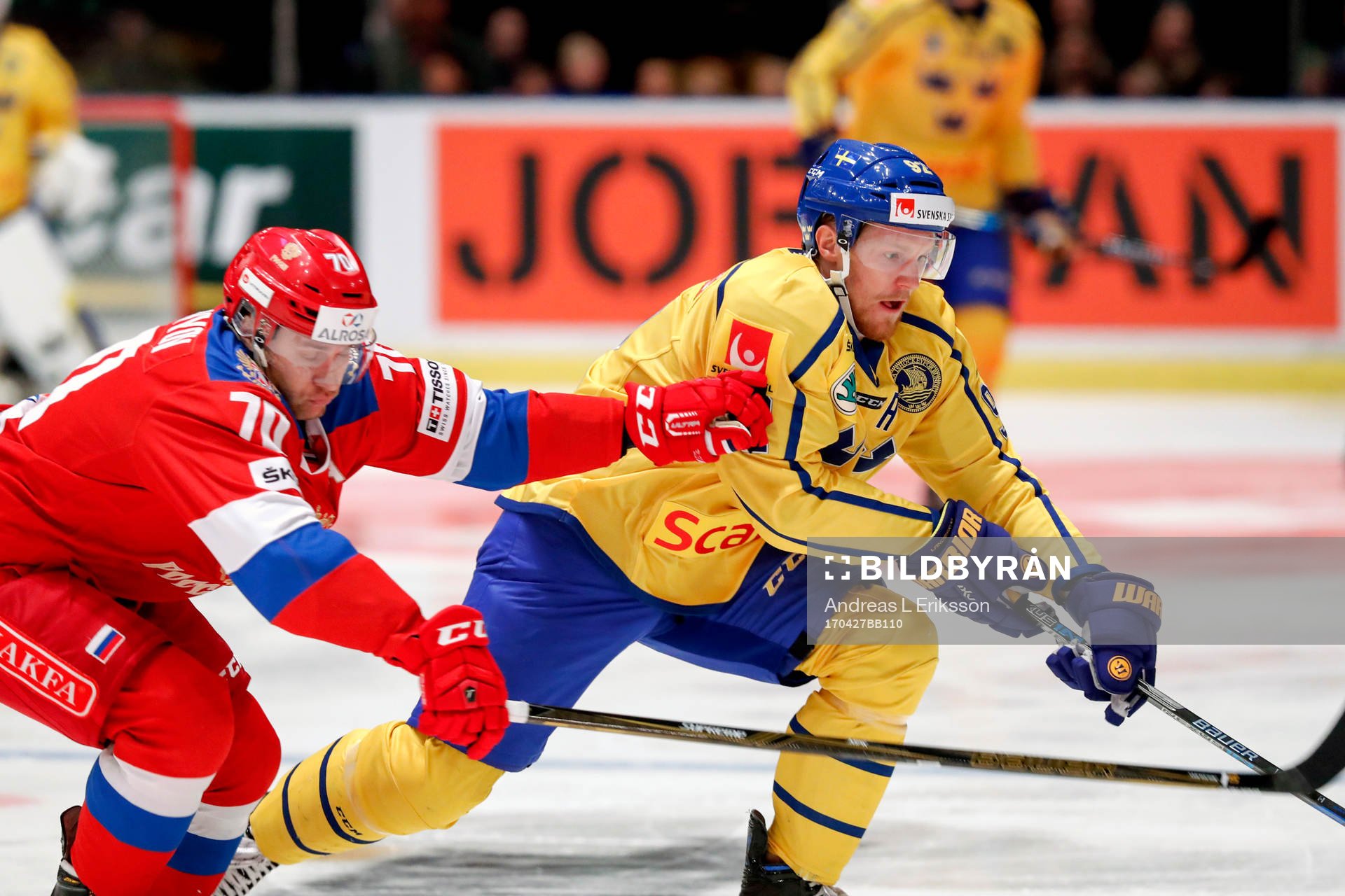 Rysslands Vladimir Tkachev och Sveriges Gabriel Landeskog