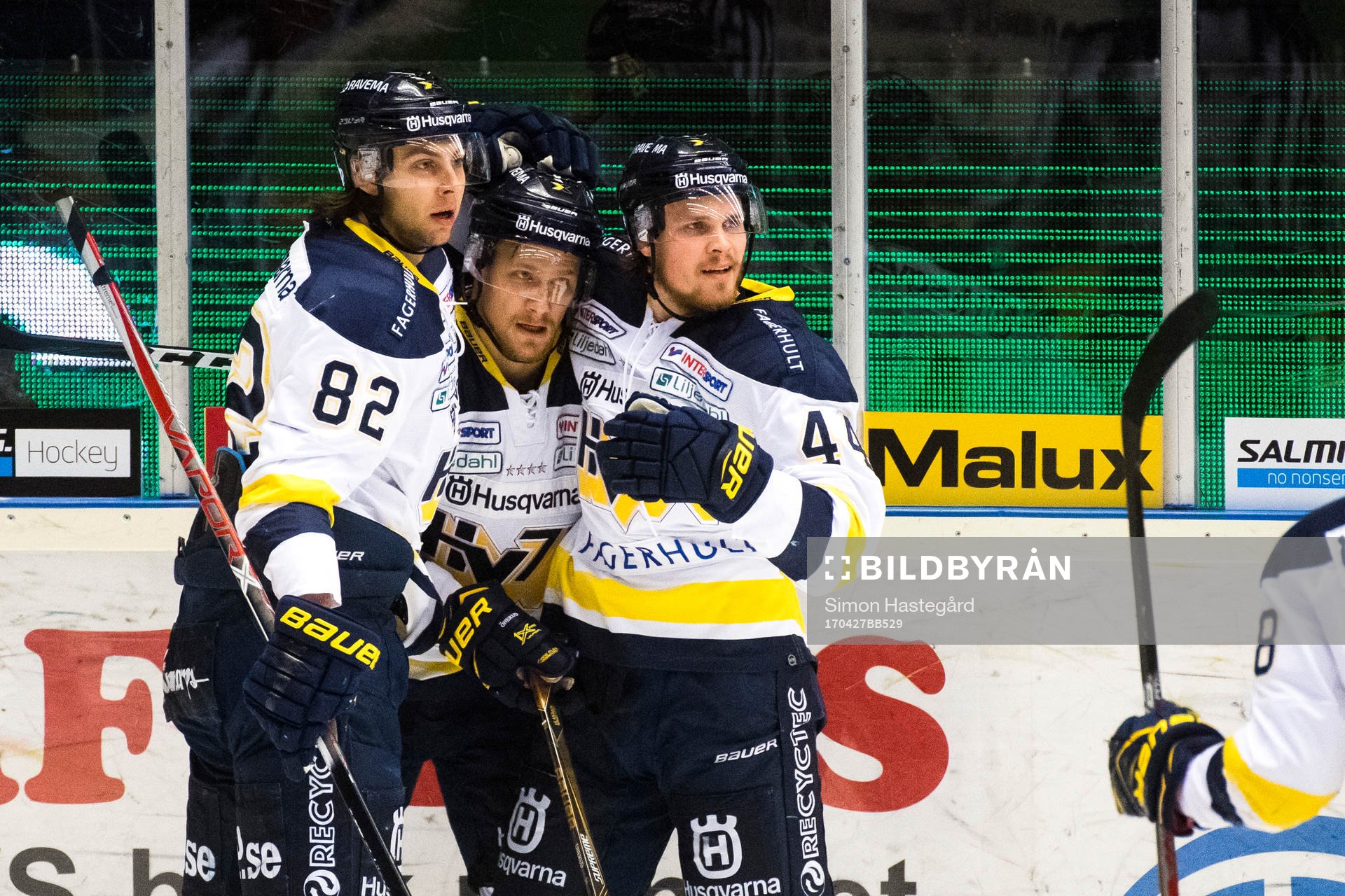 s Kevin Stenlund , Simon Önerud och Mikko Lehtonen jublar