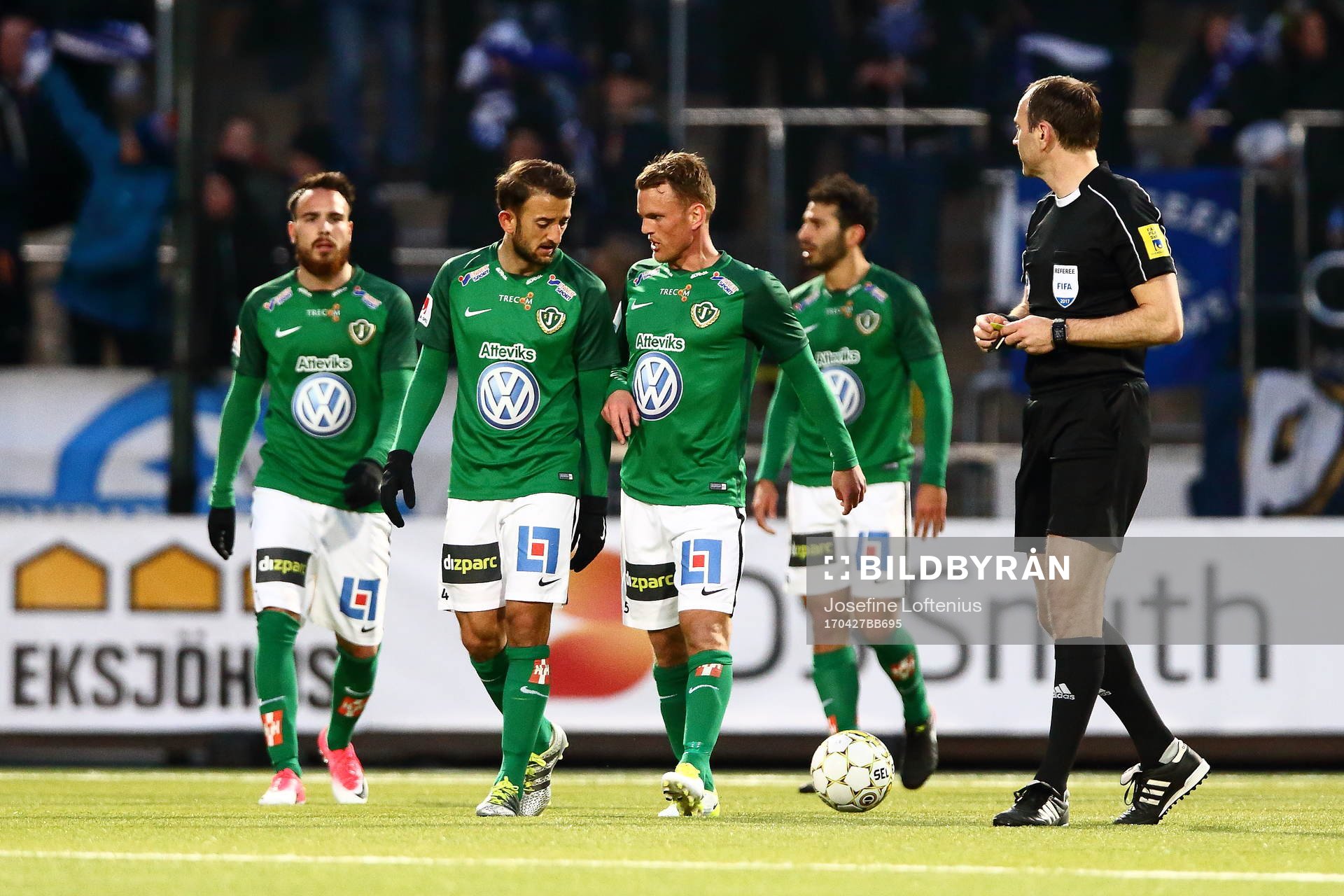 Jönköpings Robert Gojani och Fredric Fendrich deppar