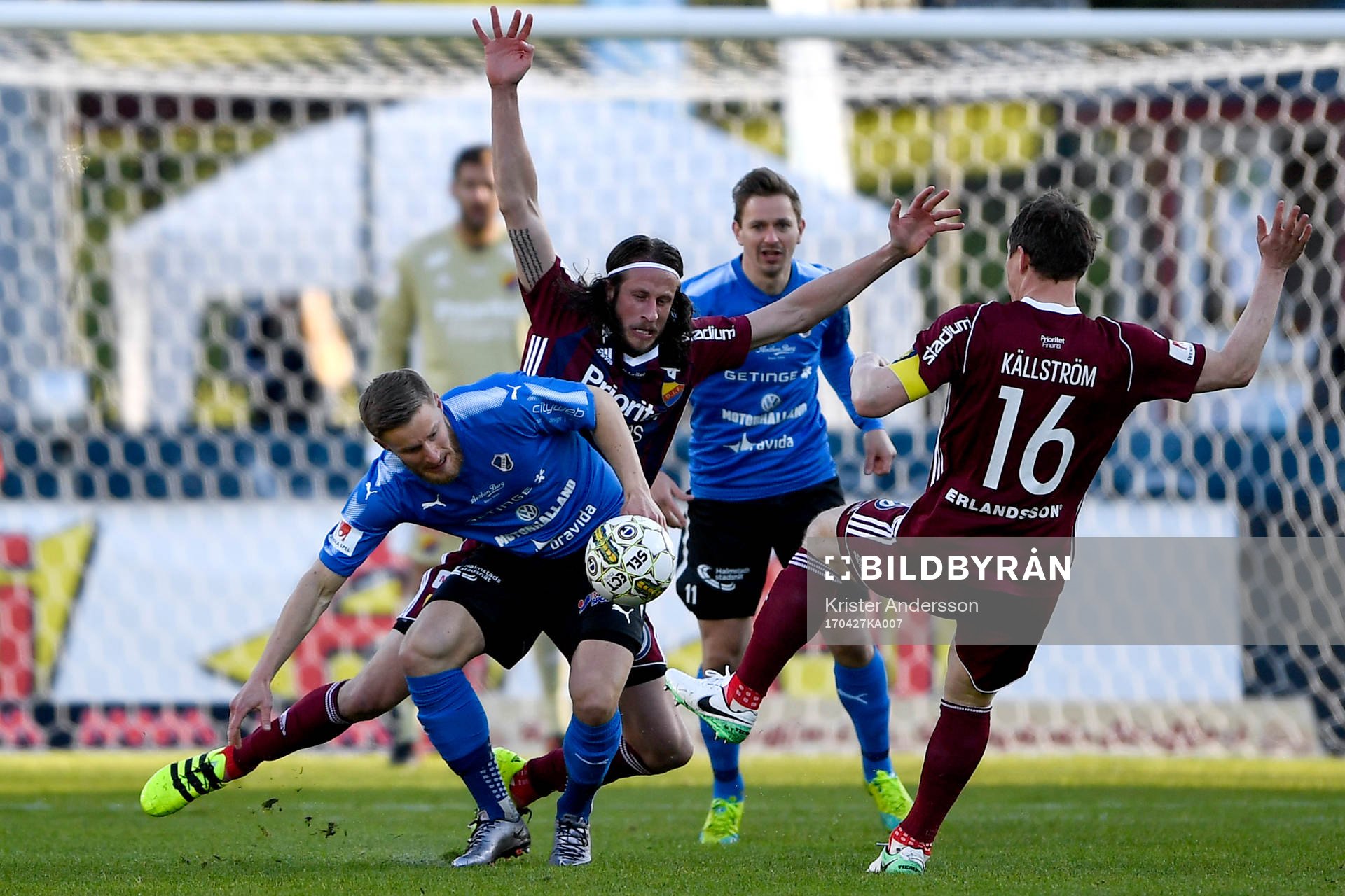 Halmstads Alexander Ruud Tveter och Djurgårdens Jonas