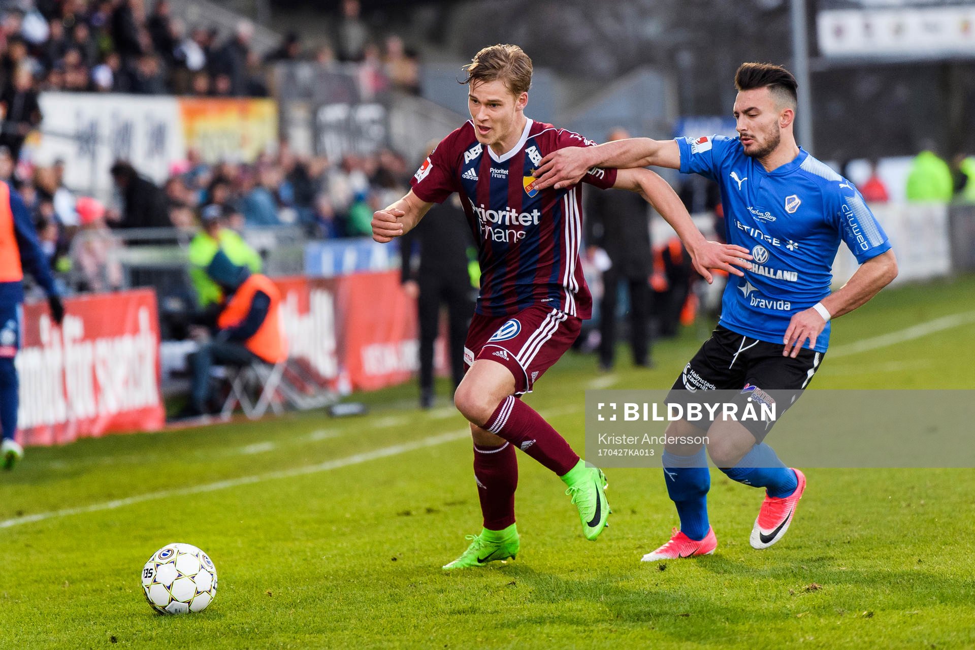Djurgårdens Felix Beijmo och Halmstads Sead Haksabanovic