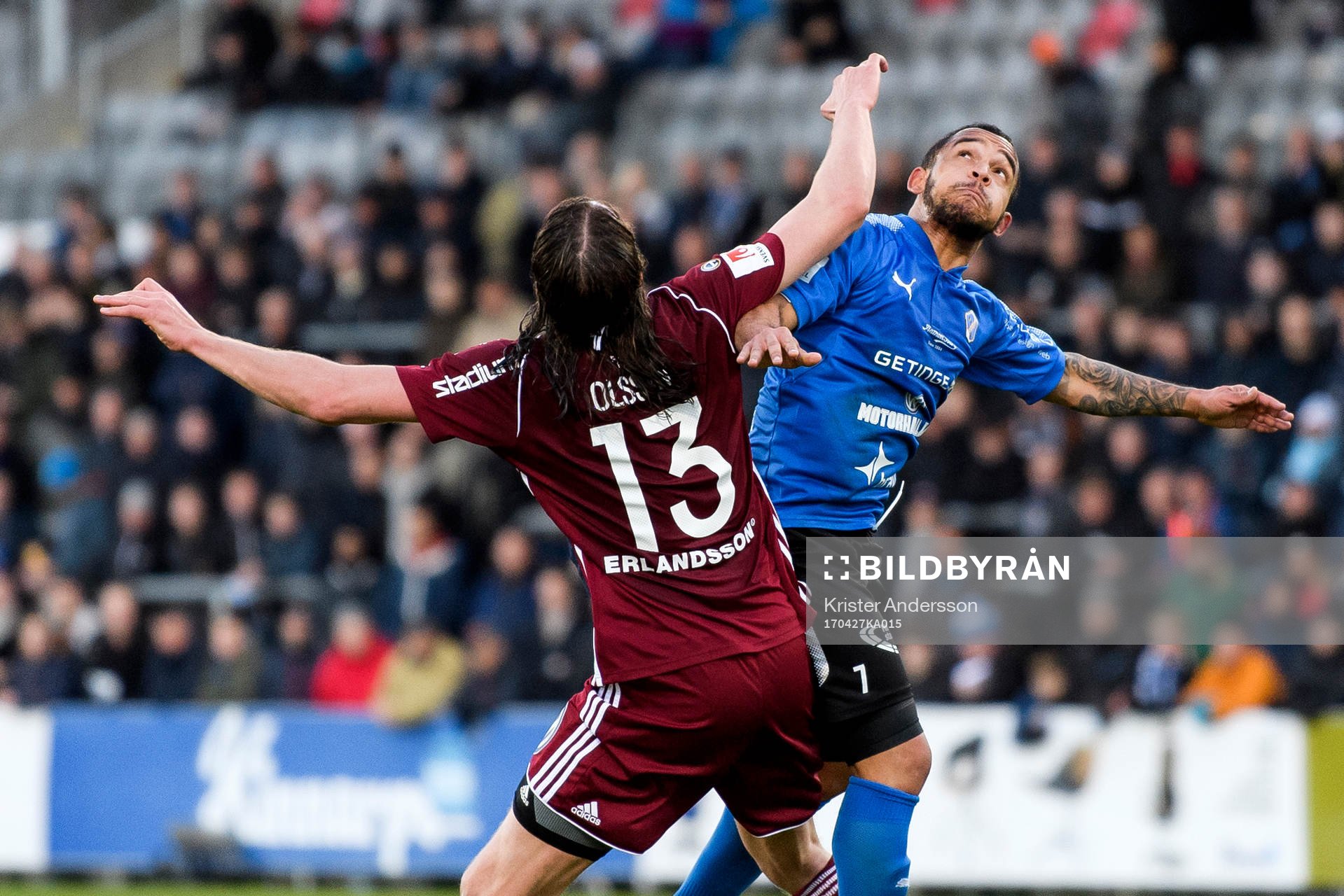 Djurgårdens Jonas Olsson och Halmstads Nikolai Alho