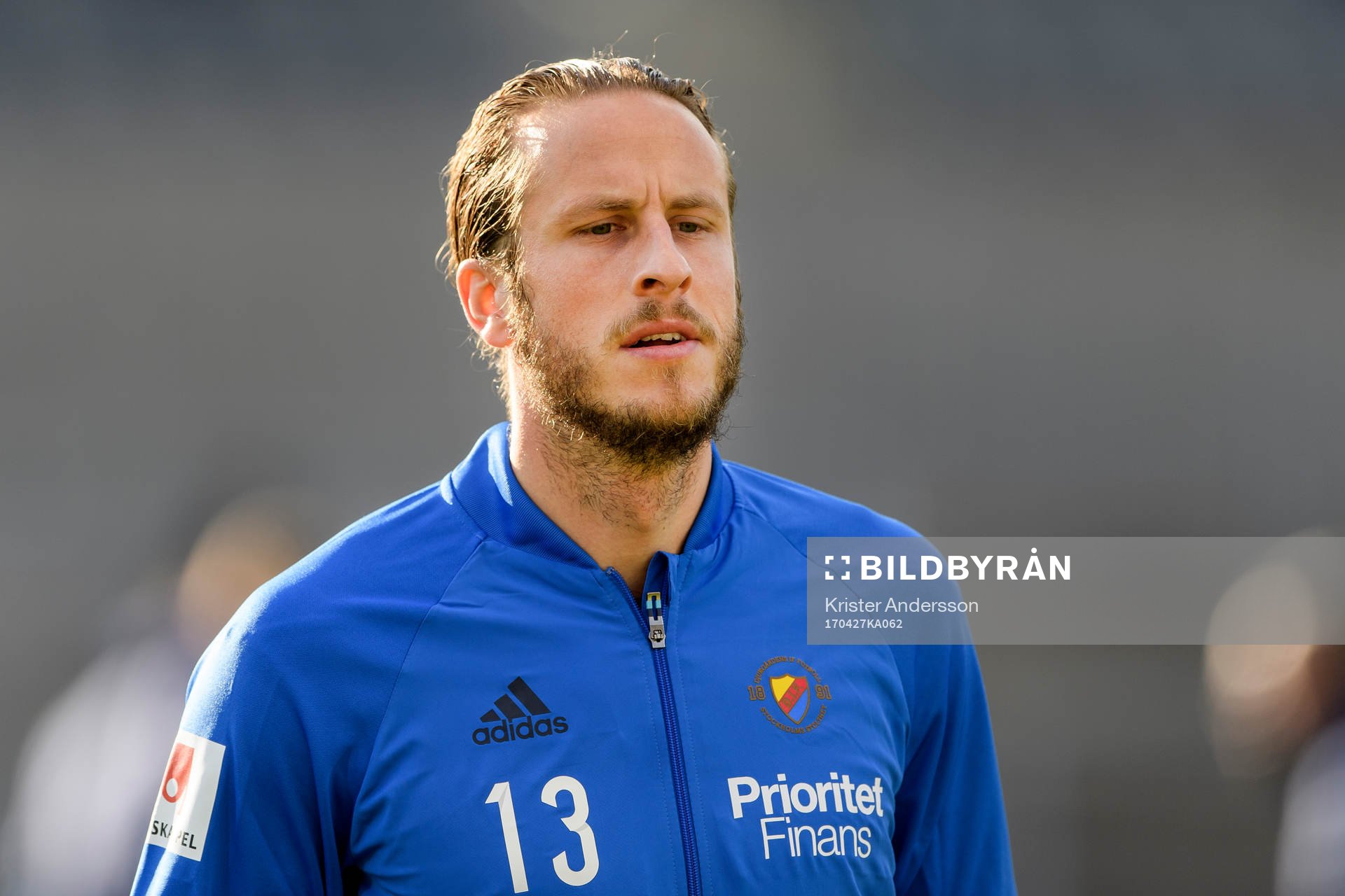Djurgårdens Jonas Olsson före fotbollsmatchen i