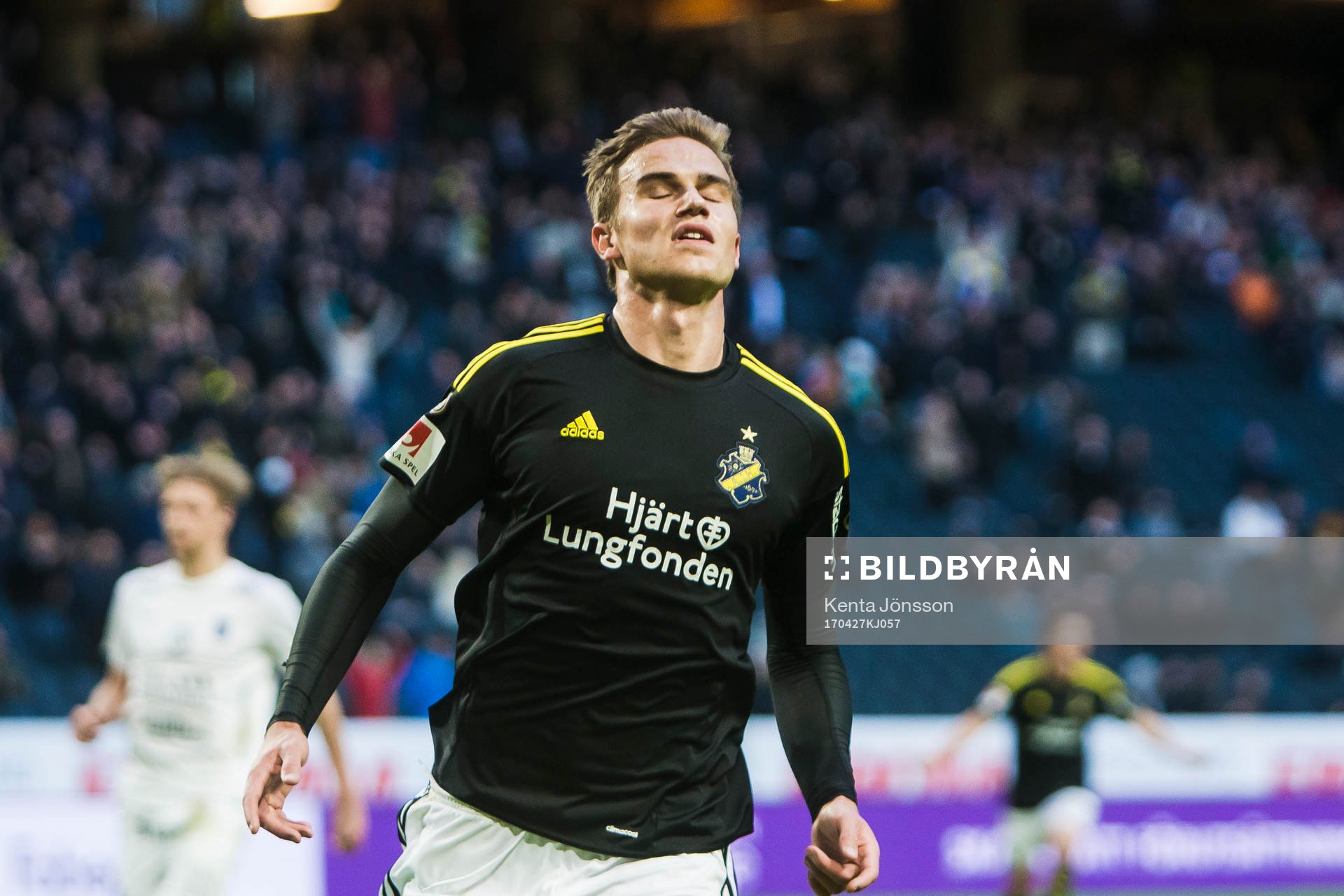 s Eero Markkanen jublar