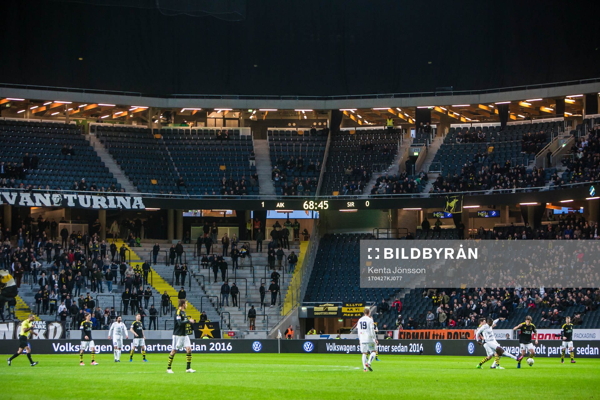 Glest på läktarna
