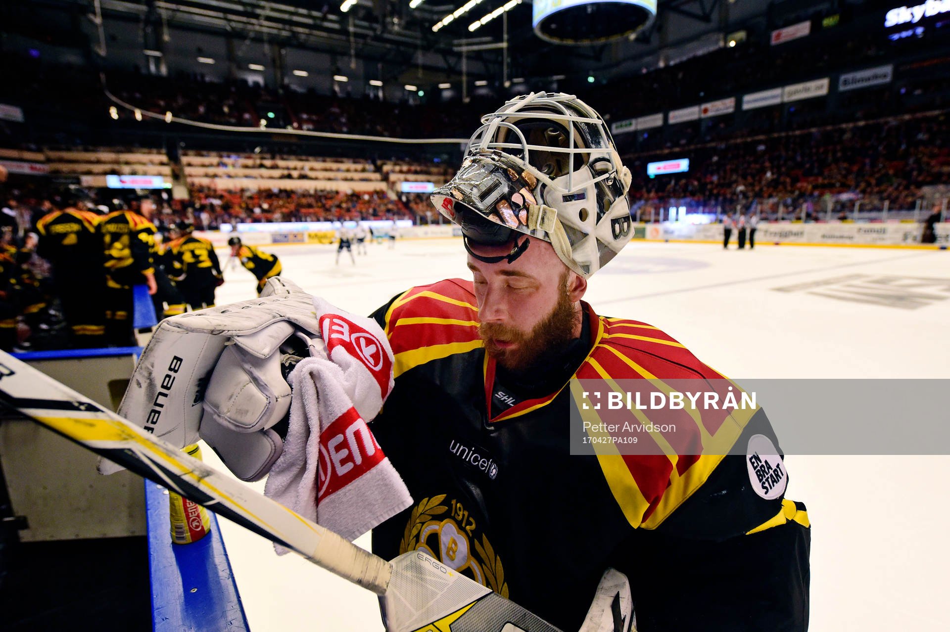 Brynäs målvakt David Rautio deppar